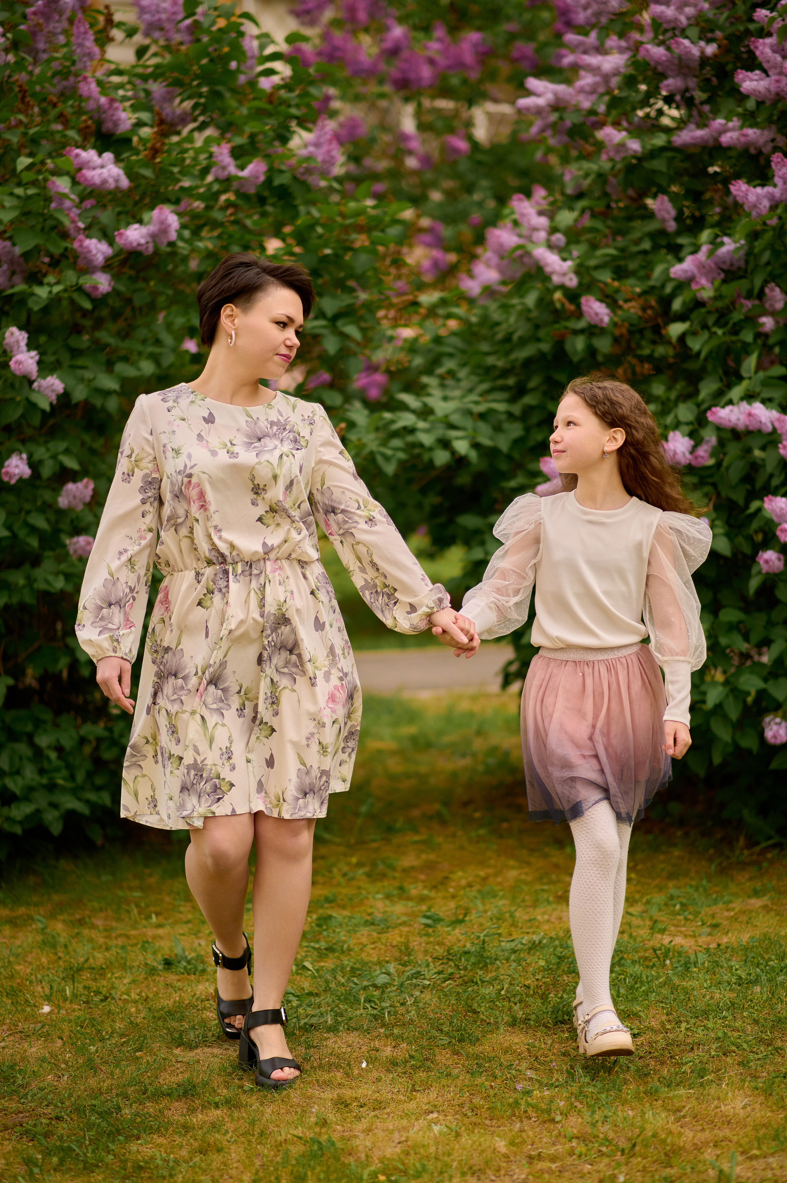 Сиреневый сад. Семейный и детский фотограф в г. Ногинске Ангелина Хасанова