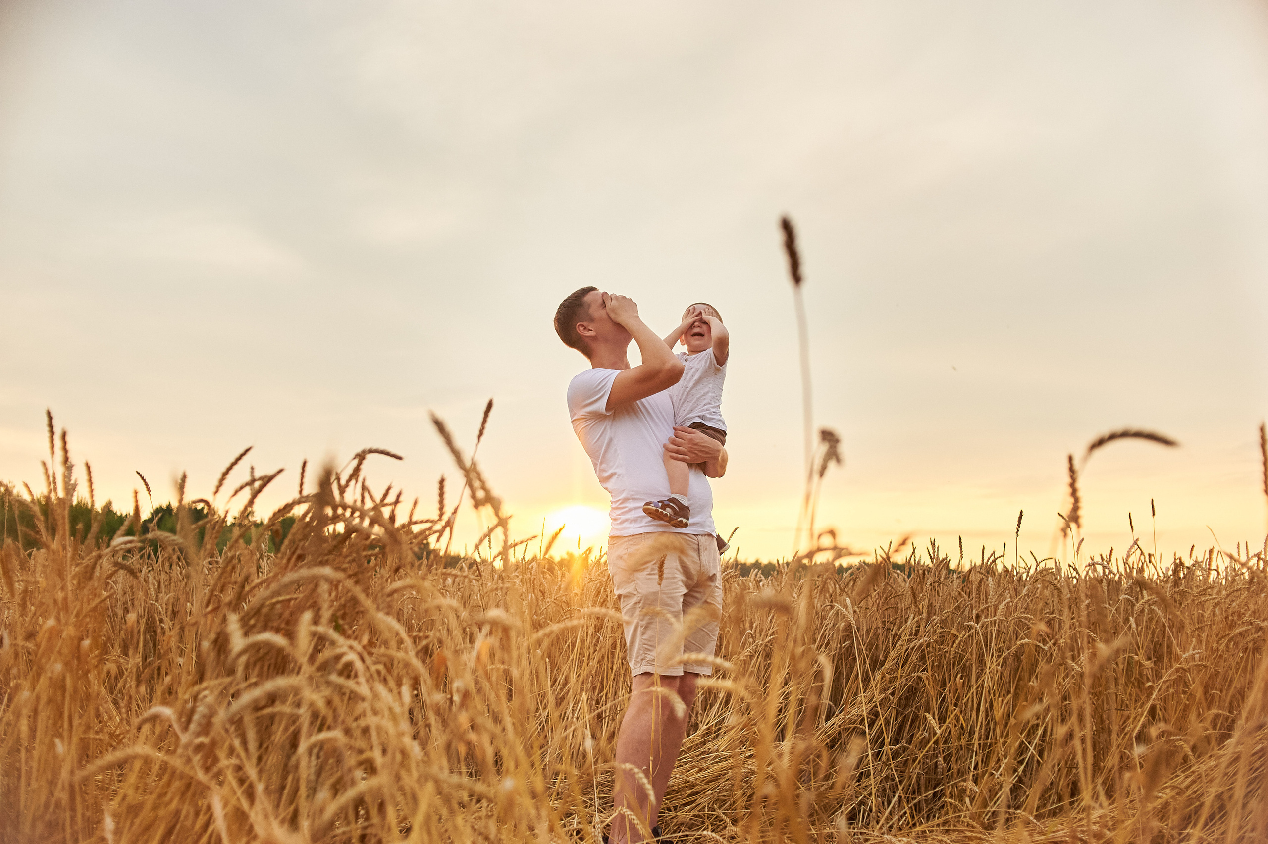 В пшеничном поле. Семейный и детский фотограф в г. Ногинске Ангелина Хасанова