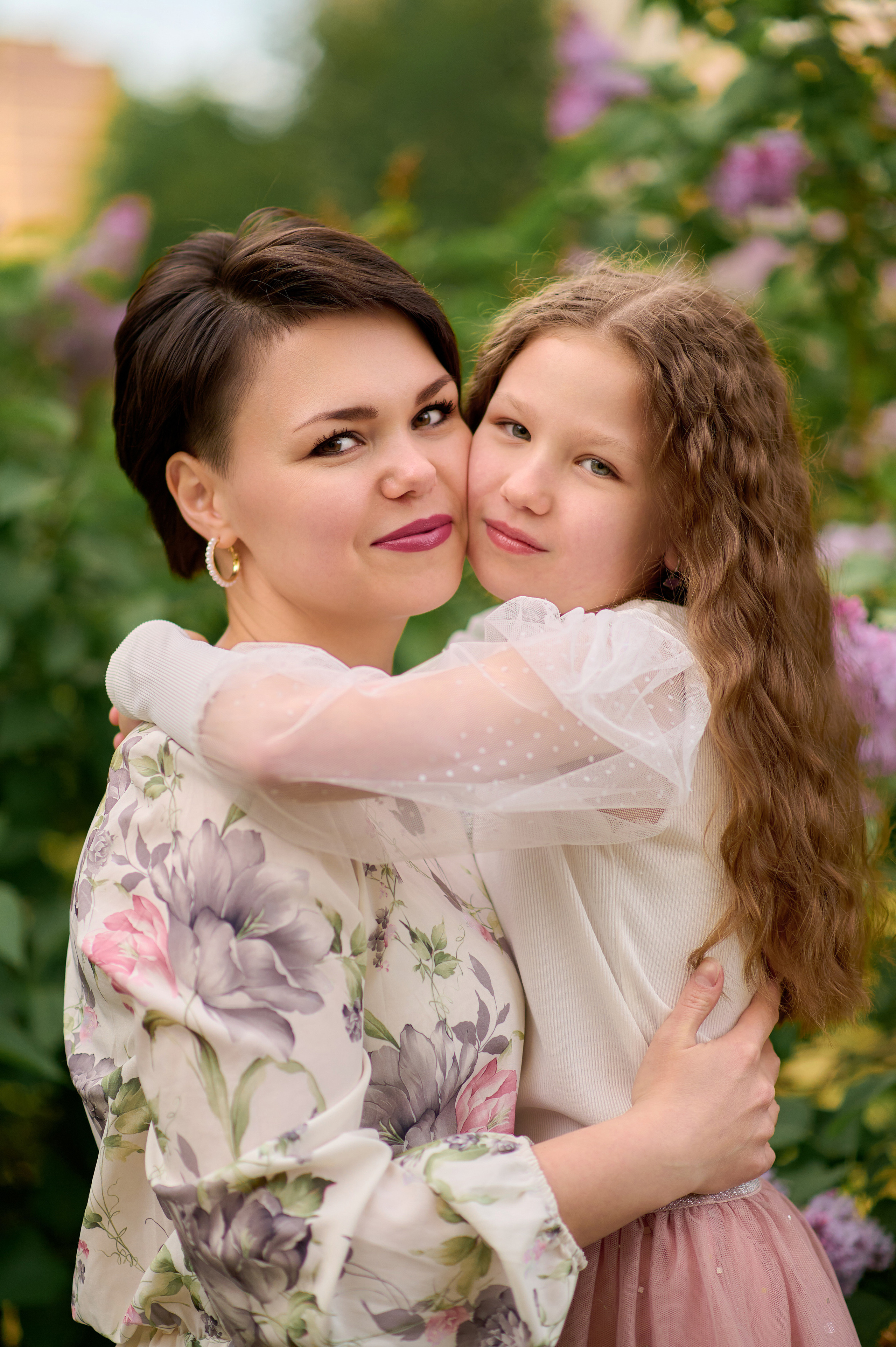 Сиреневый сад. Семейный и детский фотограф в г. Ногинске Ангелина Хасанова