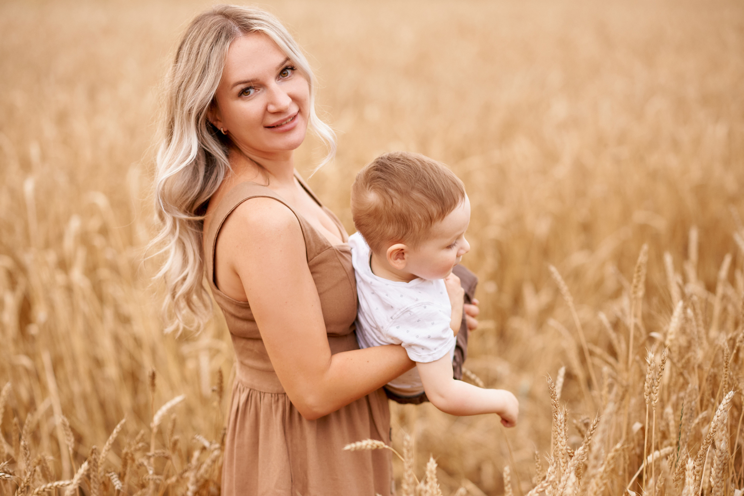 В пшеничном поле. Семейный и детский фотограф в г. Ногинске Ангелина Хасанова