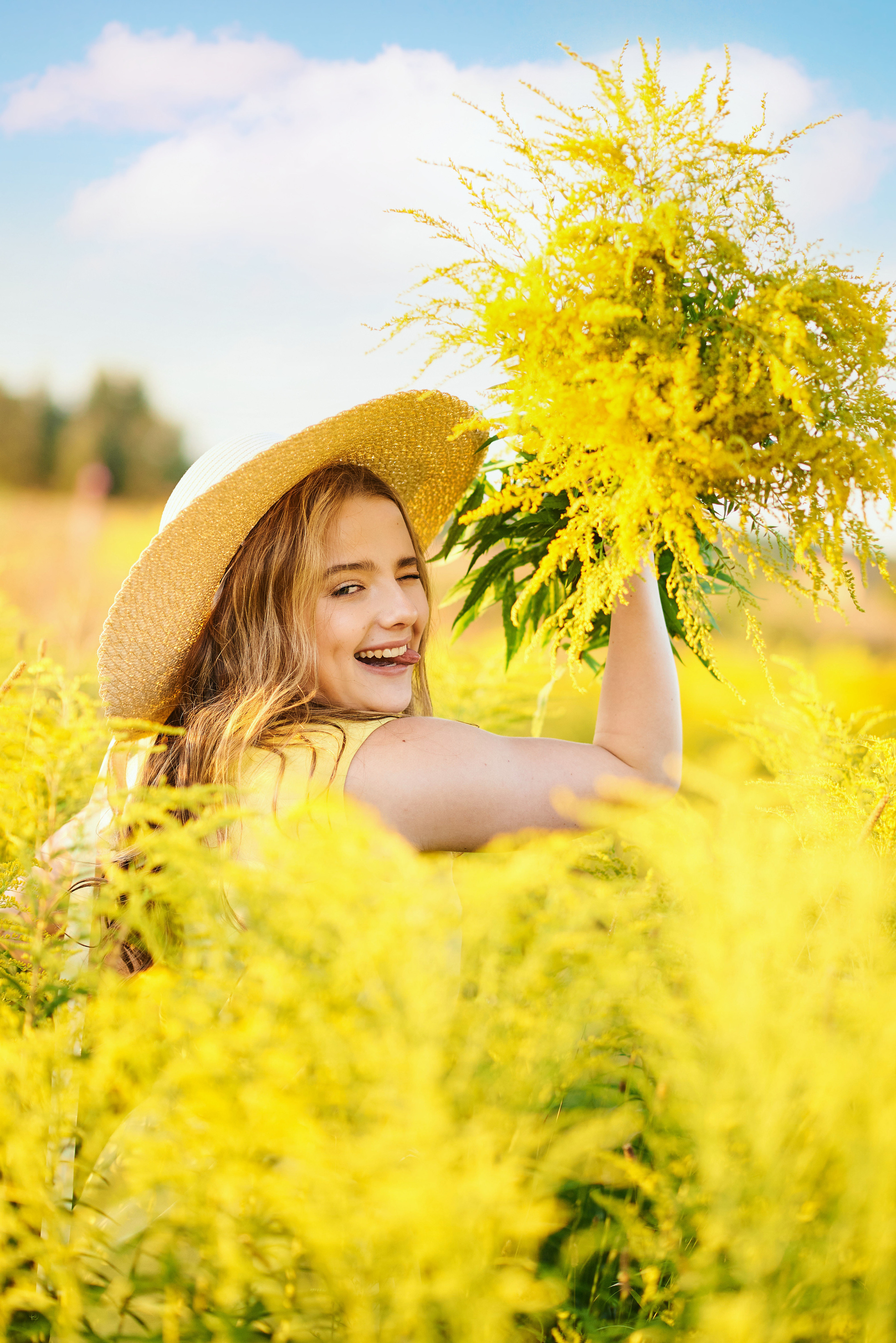 Фотопрогулка в поле. Семейный и детский фотограф в г. Ногинске Ангелина Хасанова