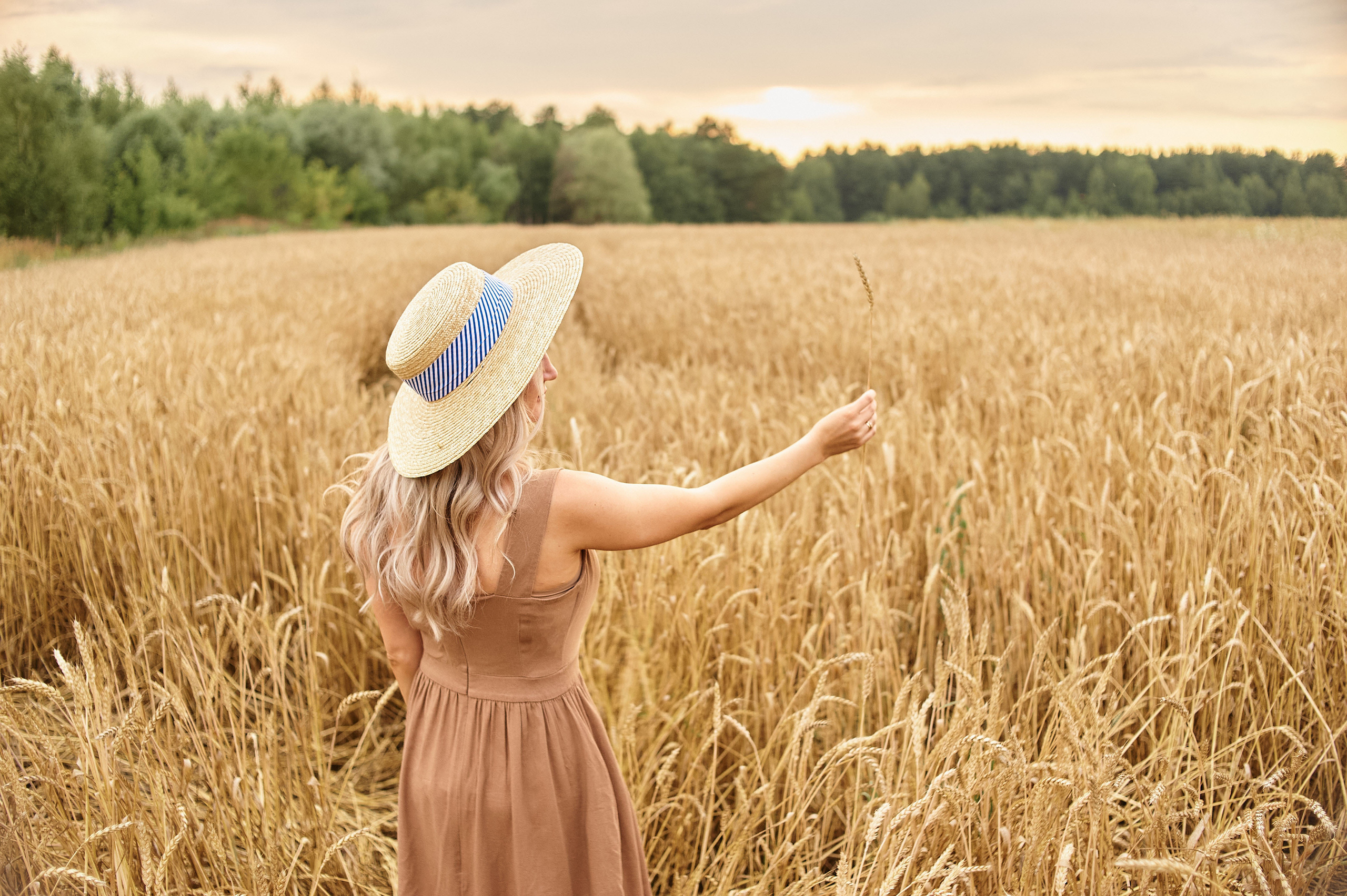 В пшенице. Семейный и детский фотограф в г. Ногинске Ангелина Хасанова