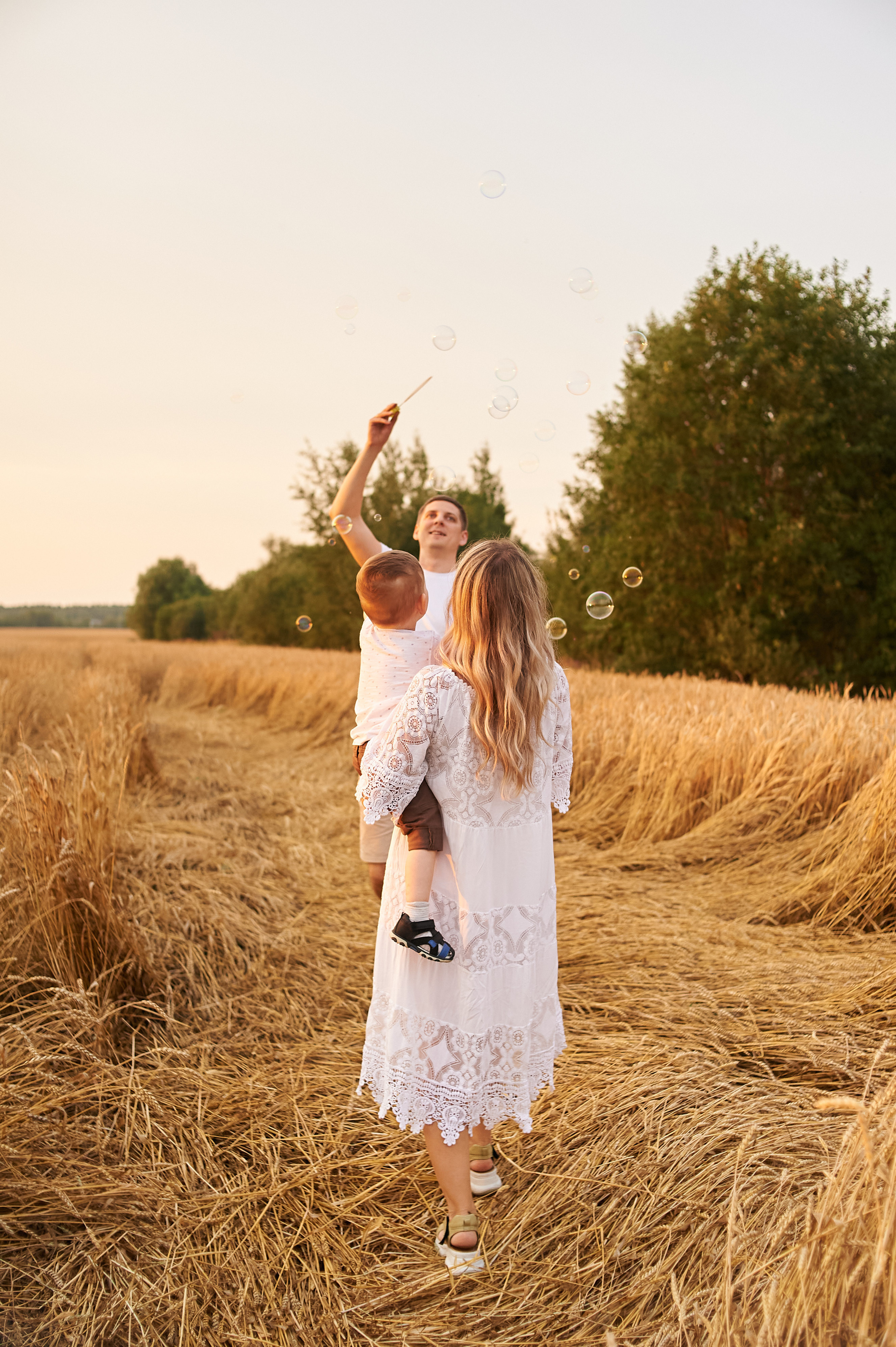 В пшеничном поле. Семейный и детский фотограф в г. Ногинске Ангелина Хасанова
