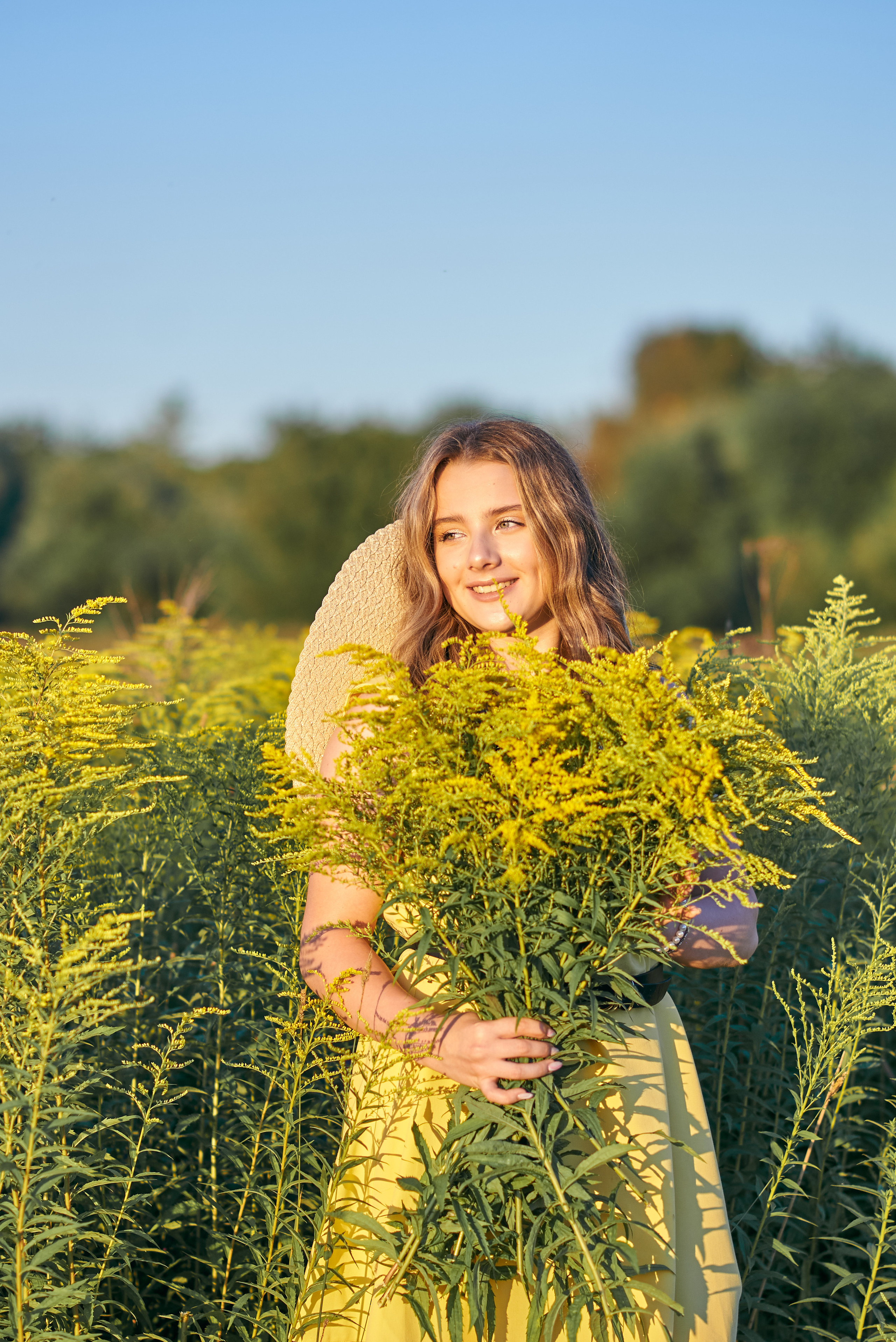 Фотопрогулка в поле. Семейный и детский фотограф в г. Ногинске Ангелина Хасанова