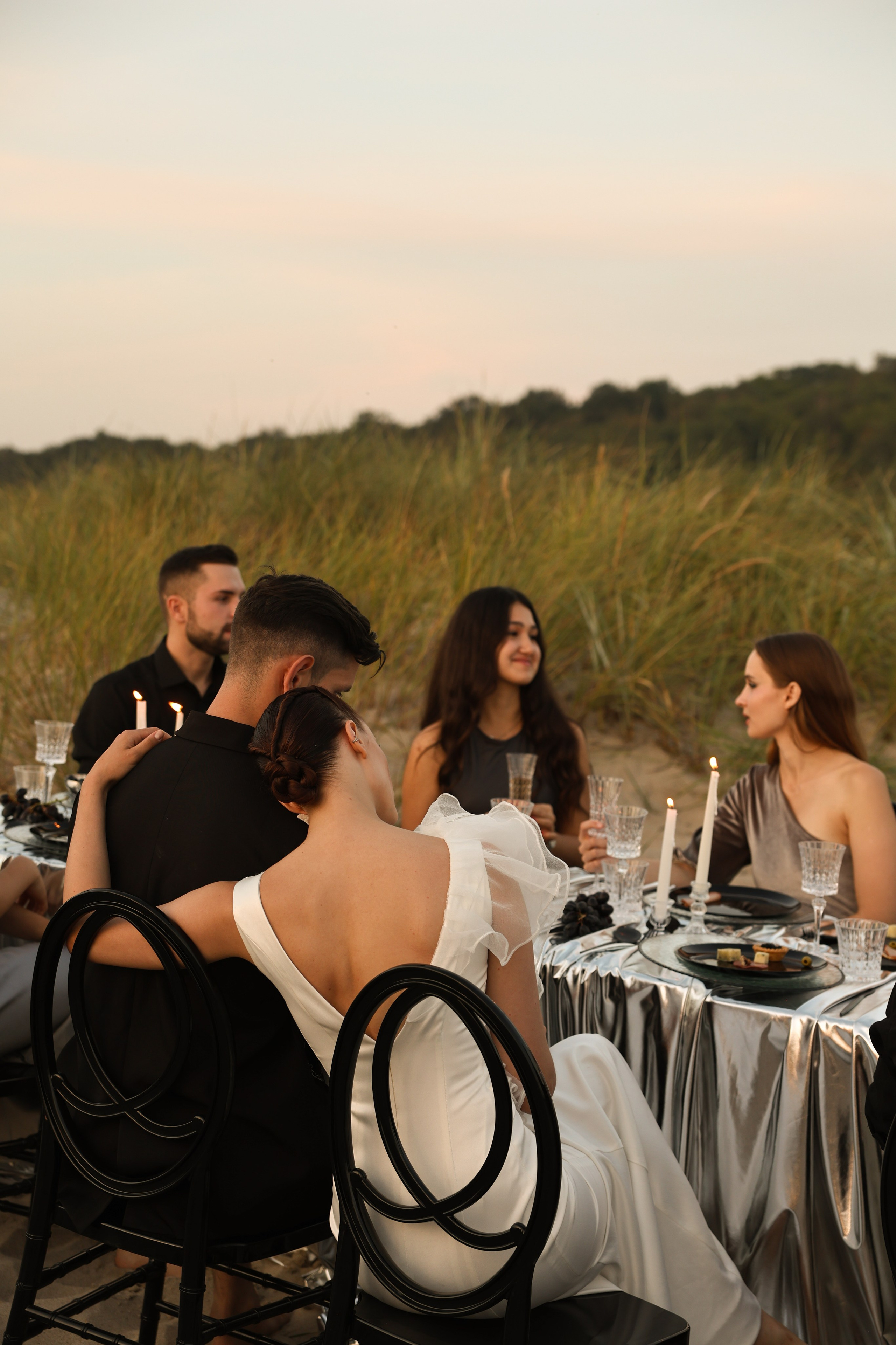 Камерная свадьба на берегу моря. Свадебный фотограф