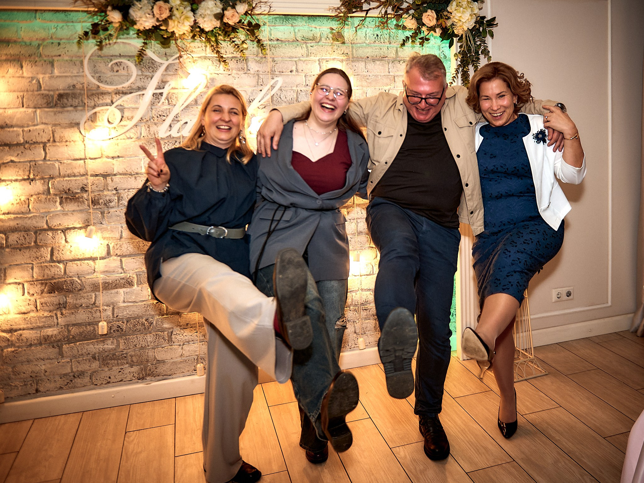 55 лет 💕. Свадебный фотограф, видеограф, рилсмейкер в Санкт-Петербурге и Москве