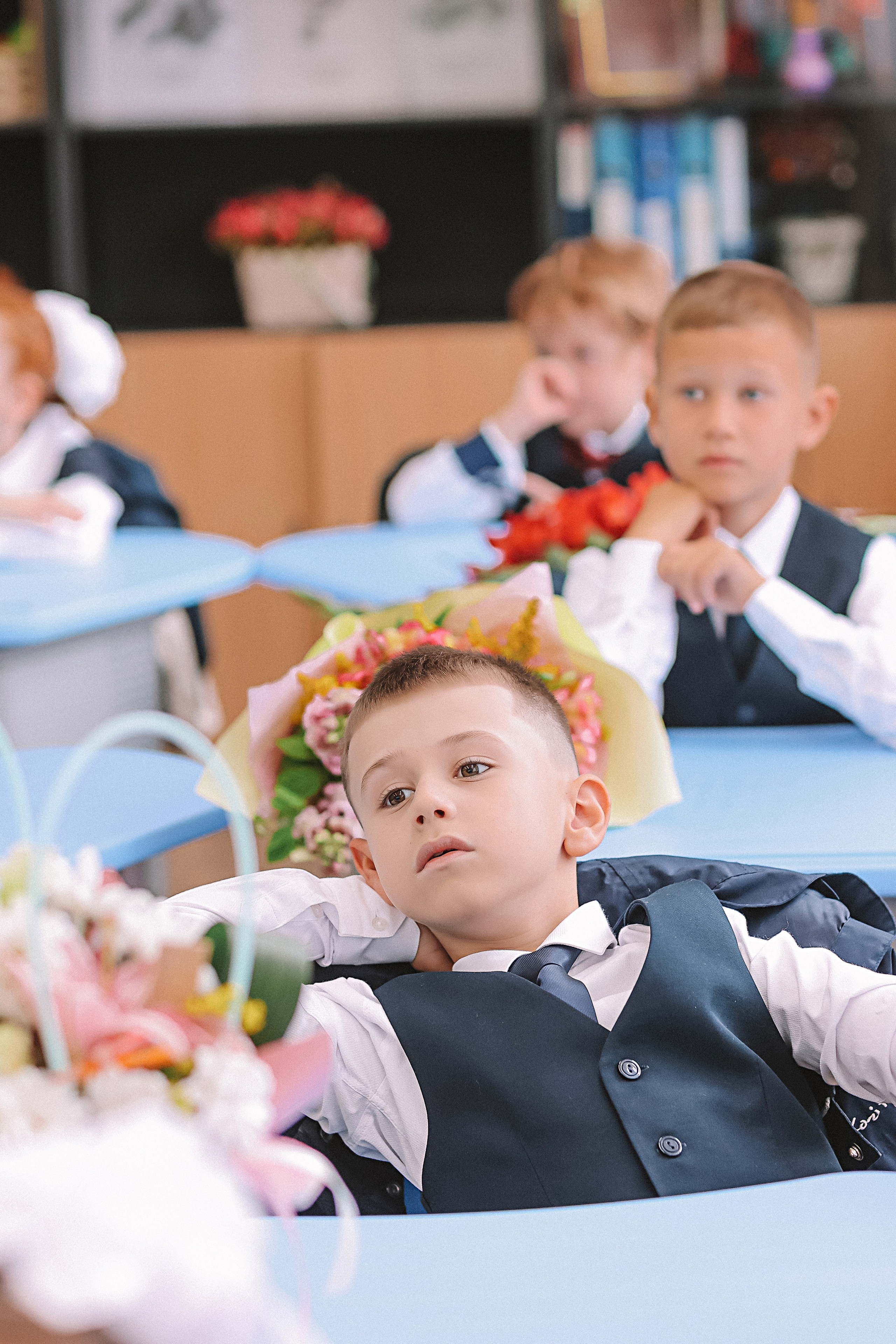 1 сентября линейка+кл час+портреты. Семейный фотограф Тюмень, фотограф на роды Салмина Мария