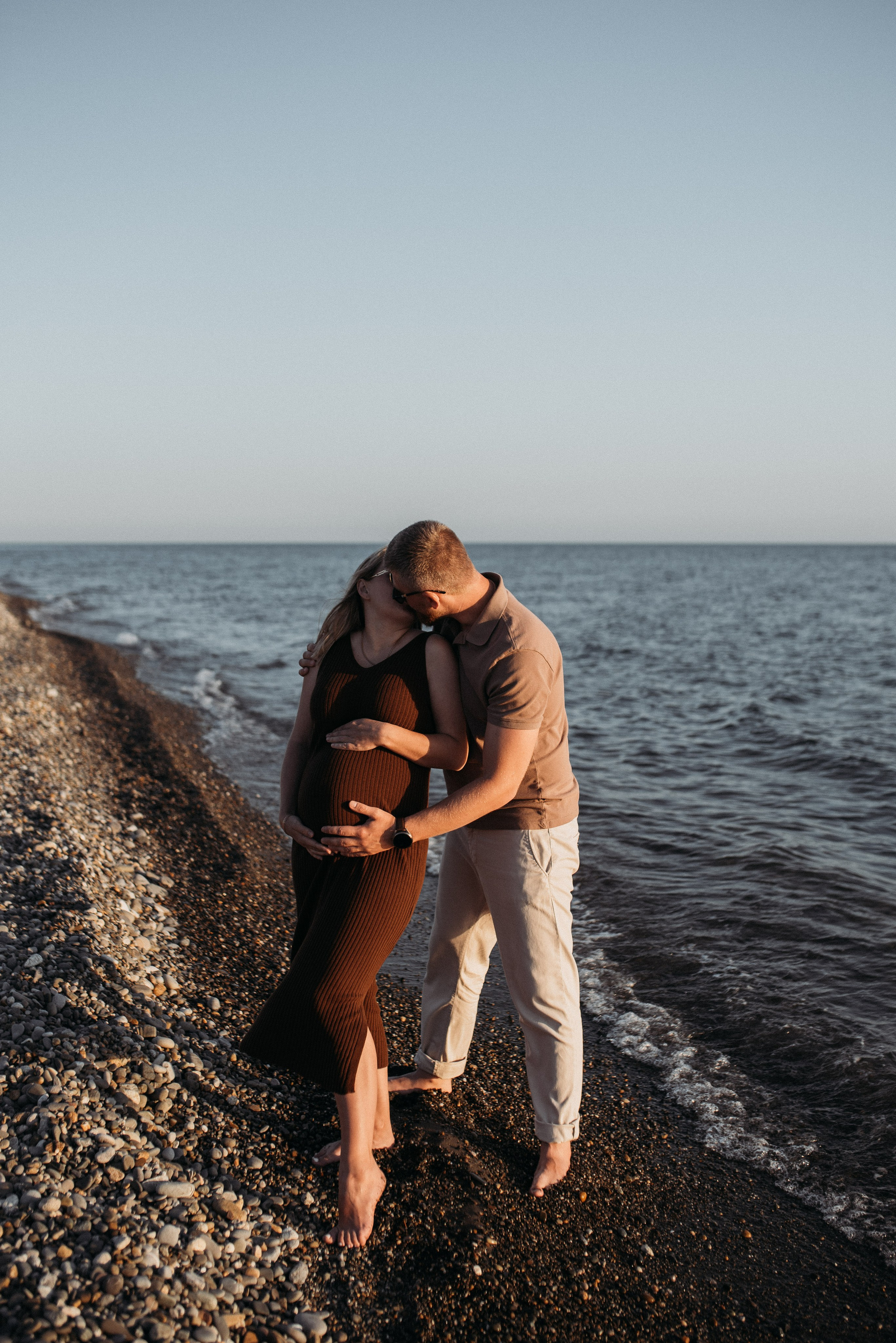 Семейная фотосессия в Головинке на берегу моря на закате. Фотограф в Сочи — Маргарита Поганова