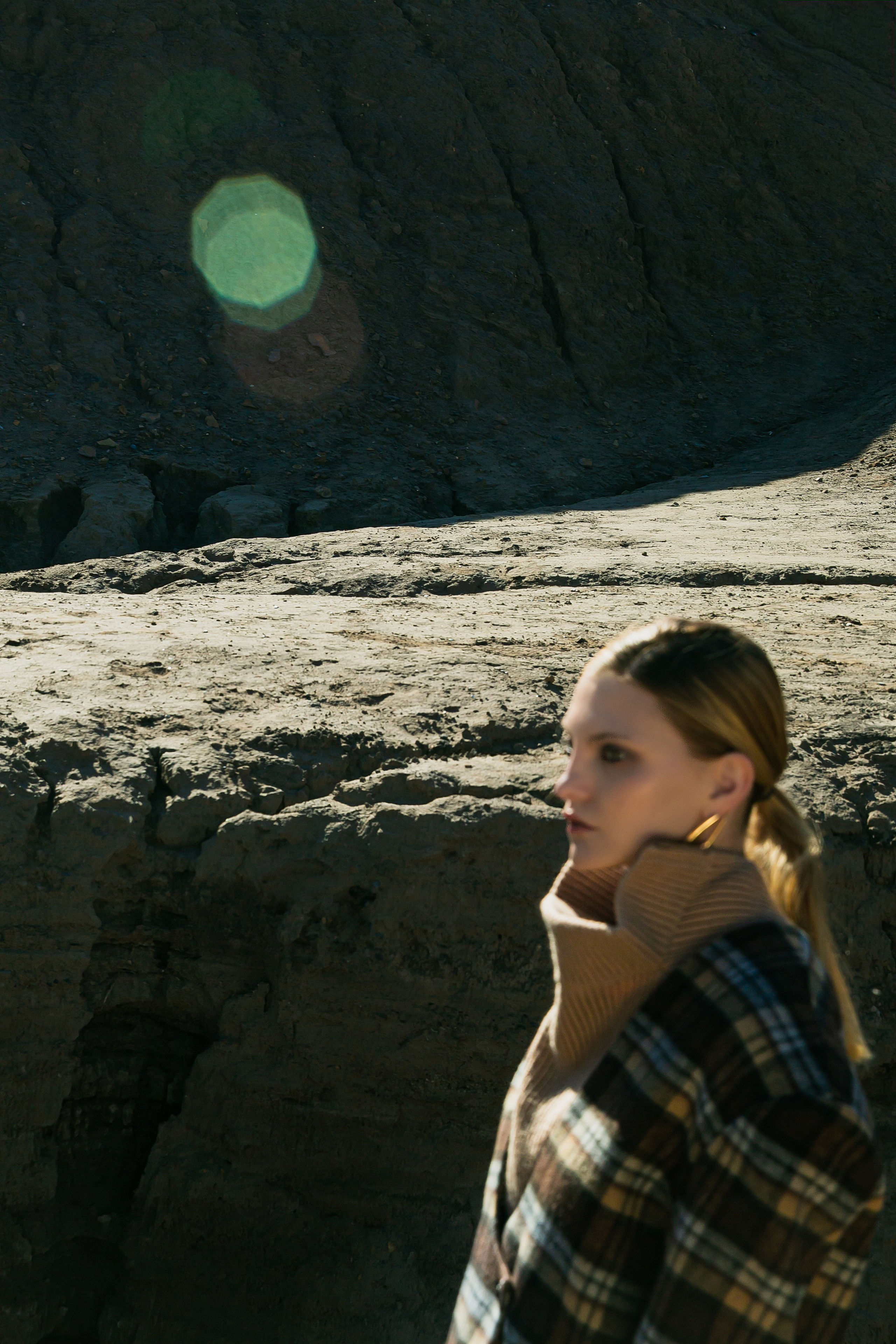 LOOKBOOK Autumn 2025 for AMUNESTIC. АННА ВЕРСО / ANNA VERSO | Визуальный художник / Visual artist