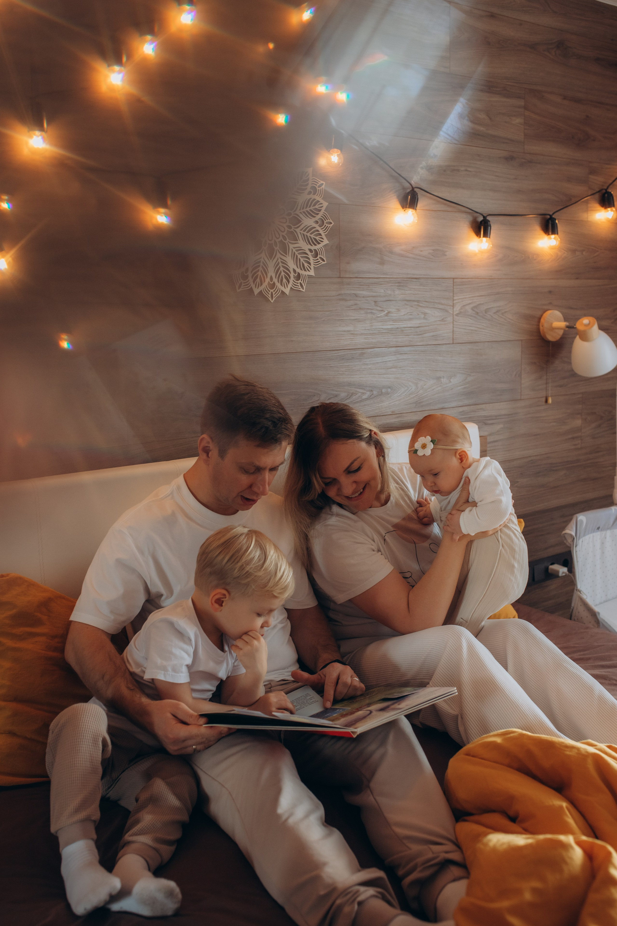 Катя, Денис и малыши. Семейный и домашний фотограф в Москве и МО Королева Валерия