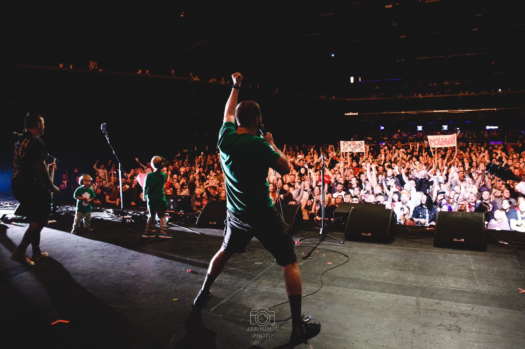 DOBROFEST Winter Edition в клубе VK Stadium. Репортажный и свадебный фотограф в Москве