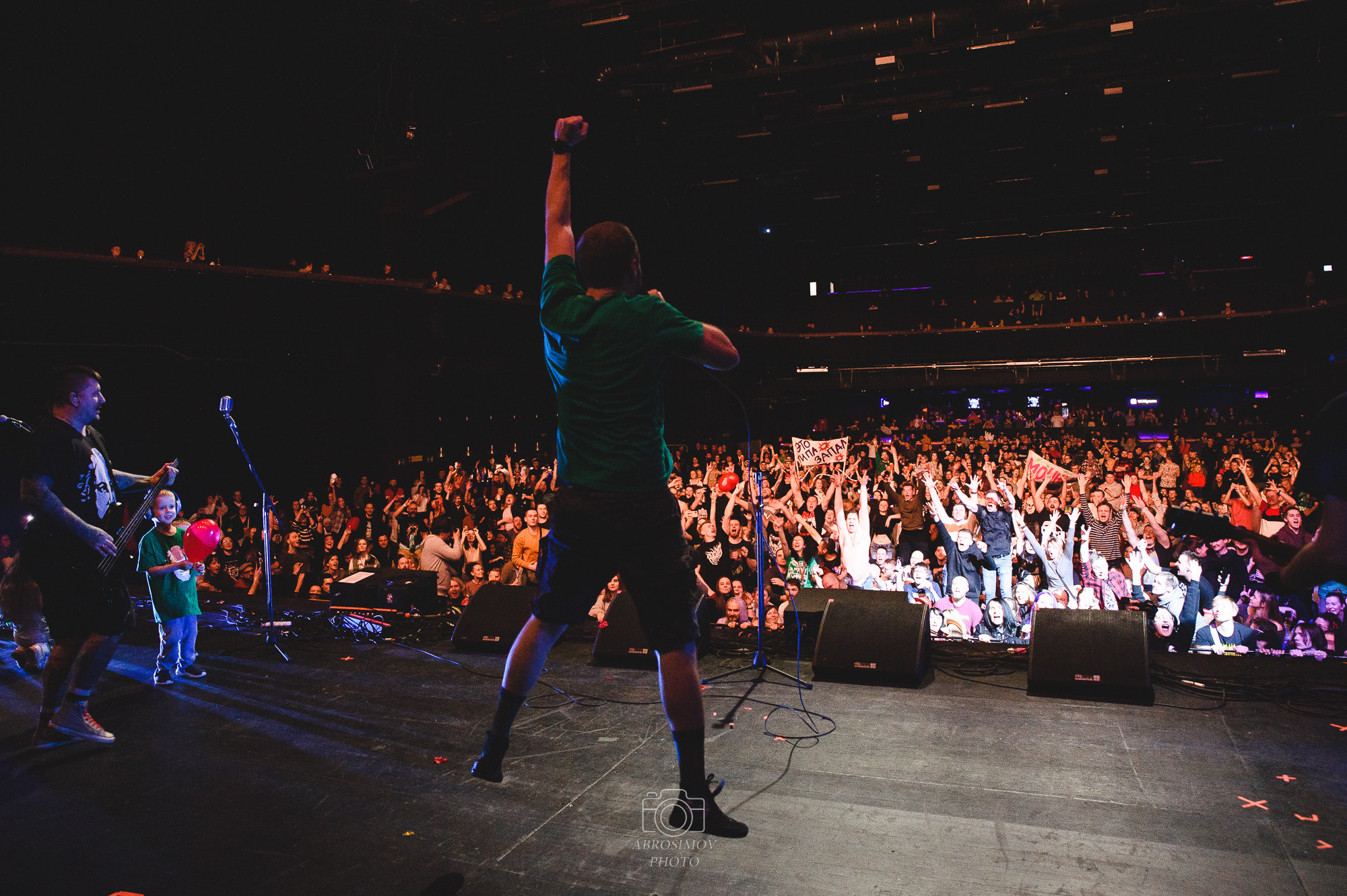 DOBROFEST Winter Edition в клубе VK Stadium. Репортажный и свадебный фотограф в Москве