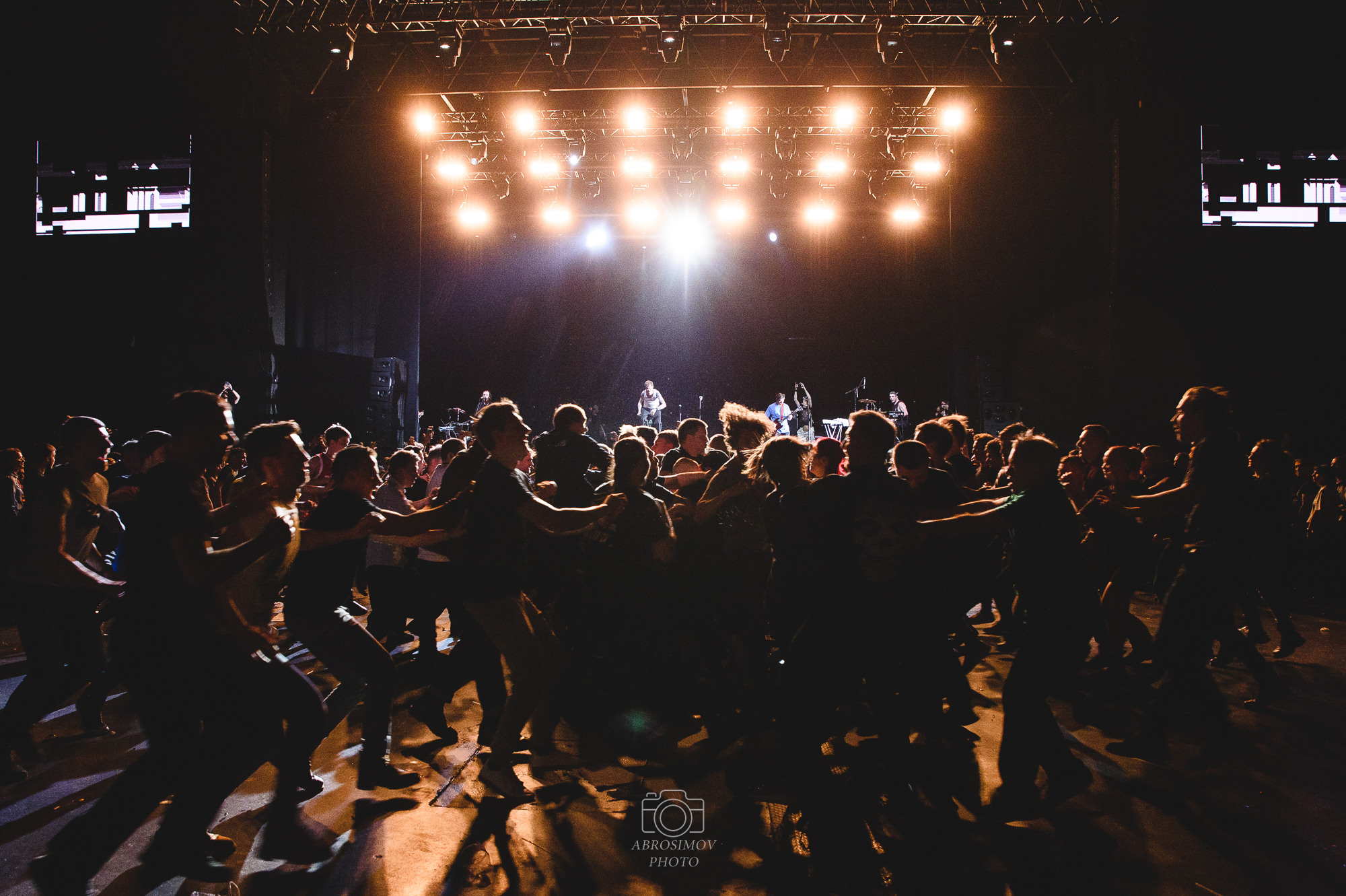 DOBROFEST Winter Edition в клубе VK Stadium. Репортажный и свадебный фотограф в Москве