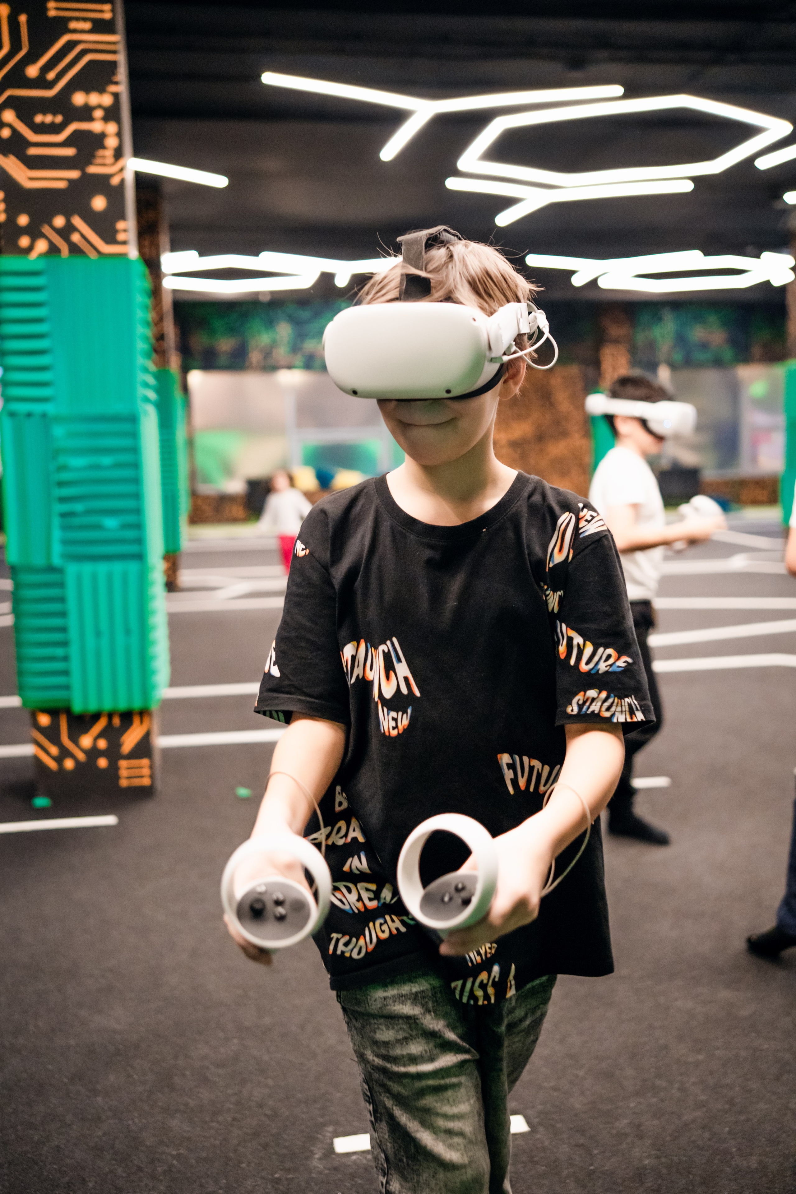 VR (November-December 2024). Felixtones