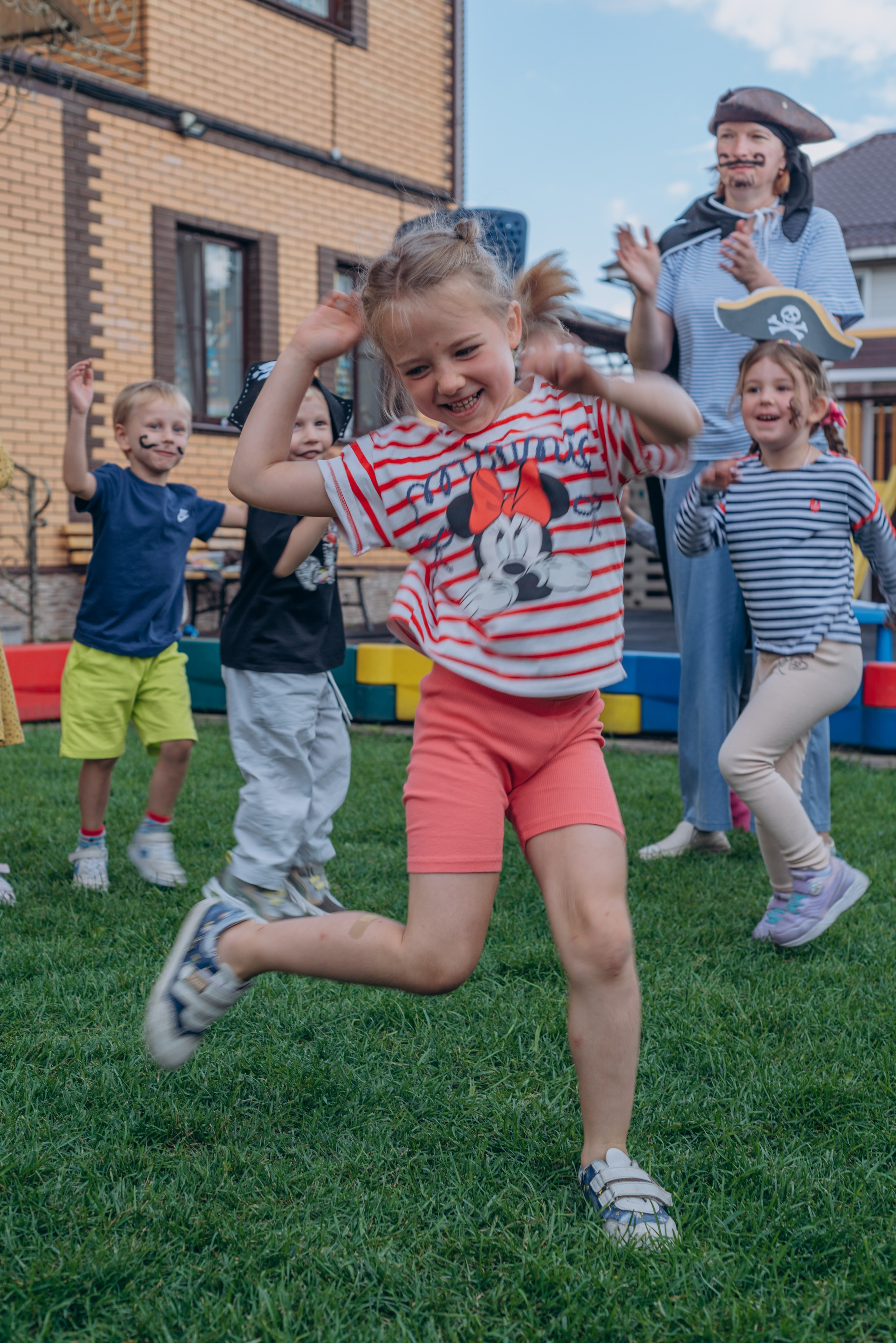 Пиратская вечеринка. MILATE — выпускные альбомы, фотосессии и видео в Москве