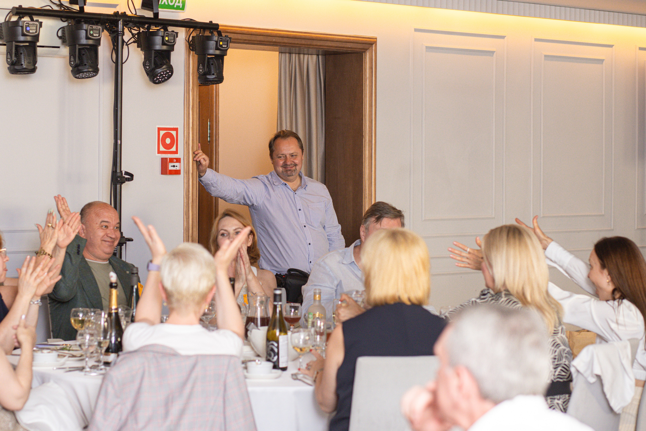 Встреча выпускников. Стоматологи СПб. Семейный фотограф в Вышнем Волочке — Ульяна Иванова | Фотосессии для всей семьи