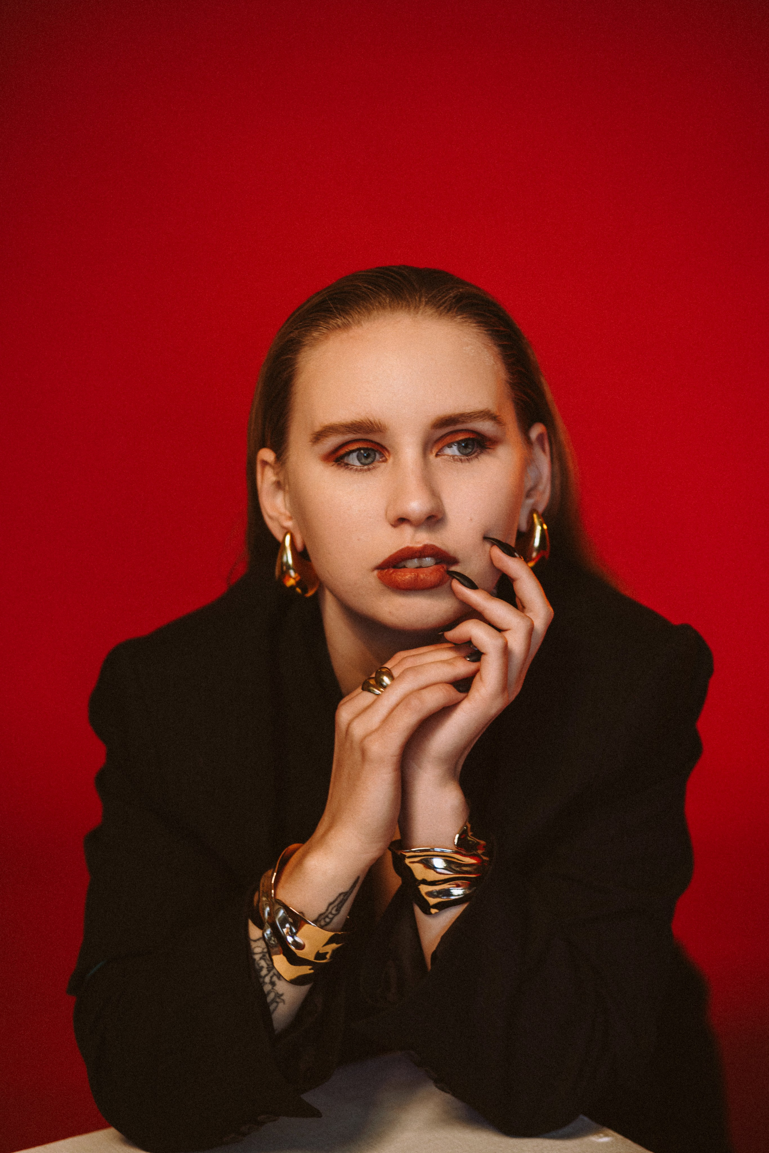 Арина на красном. Семейный фотограф в Вышнем Волочке — Ульяна Иванова | Фотосессии для всей семьи