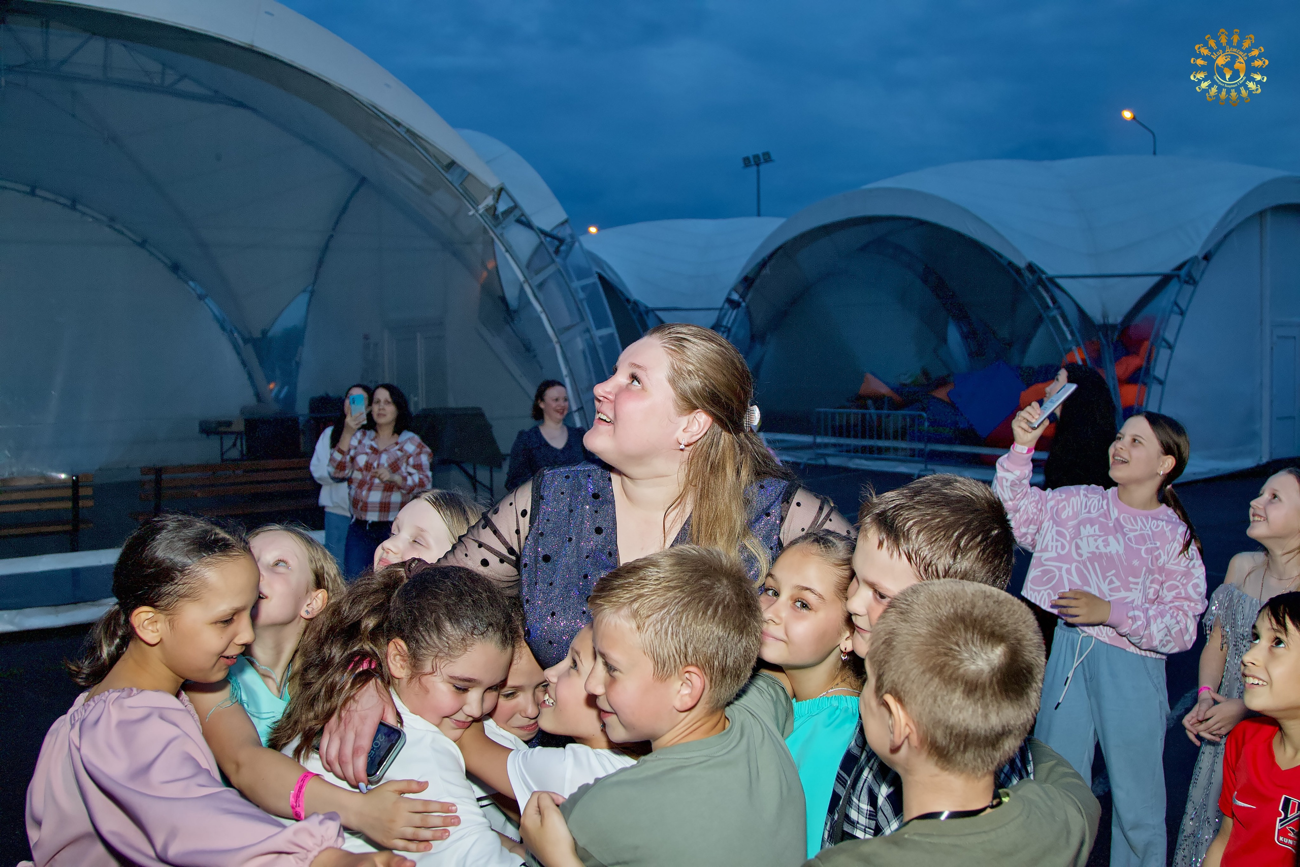 Выпускной 2023 (Школа 1195, 4-й класс). Репортажная съемка в Москве и области. Анималистика