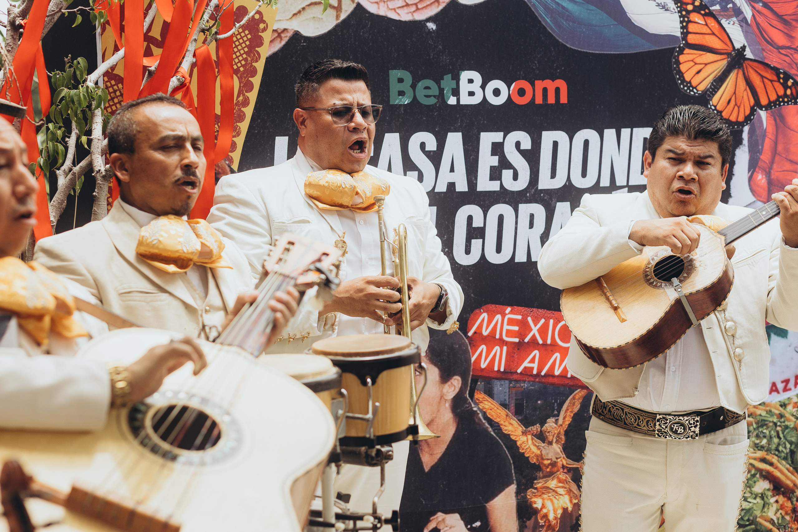 Office inauguration in Mexico City BetBoom. Irina Krokhaleva. Family & couple photographer in Yekaterinburg, Russia