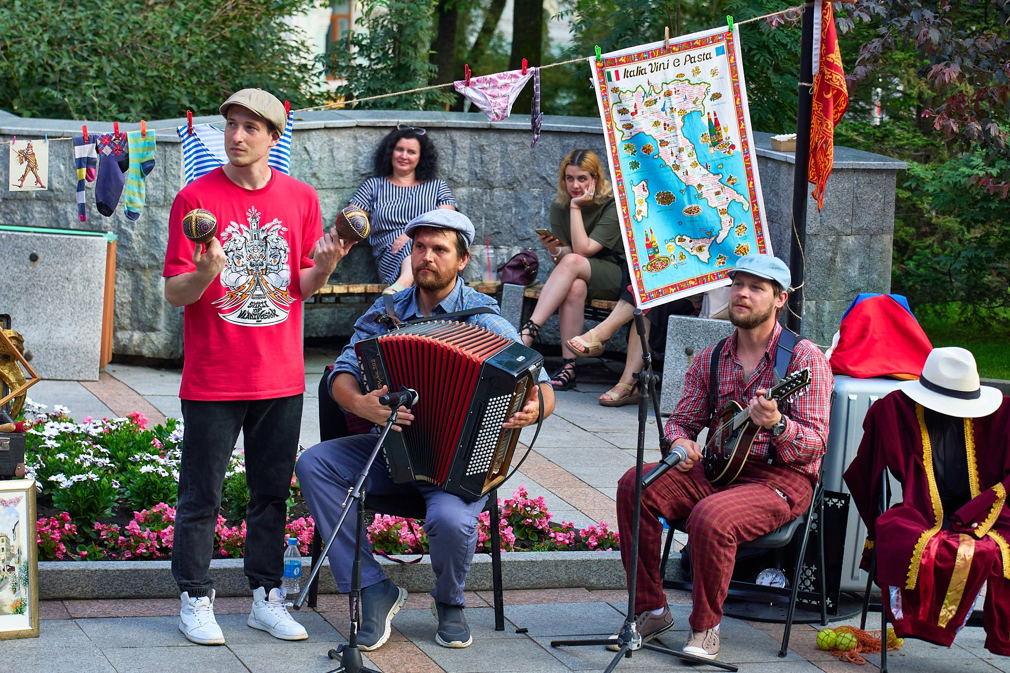 Уличный театр Владивосток. Профессиональный репортажный фотограф Инесса Иминова