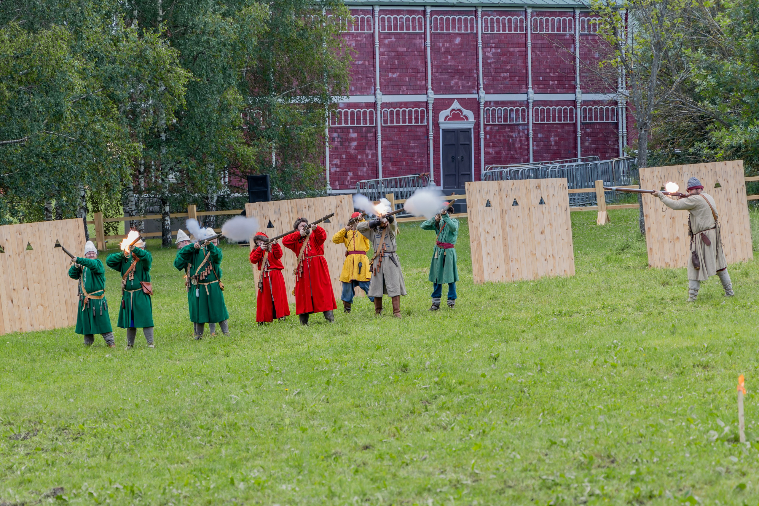 Времена и эпохи 2024. Парк 50-летия Октября. Репортажный, семейный и студийный фотограф в Москве Демин Алексей