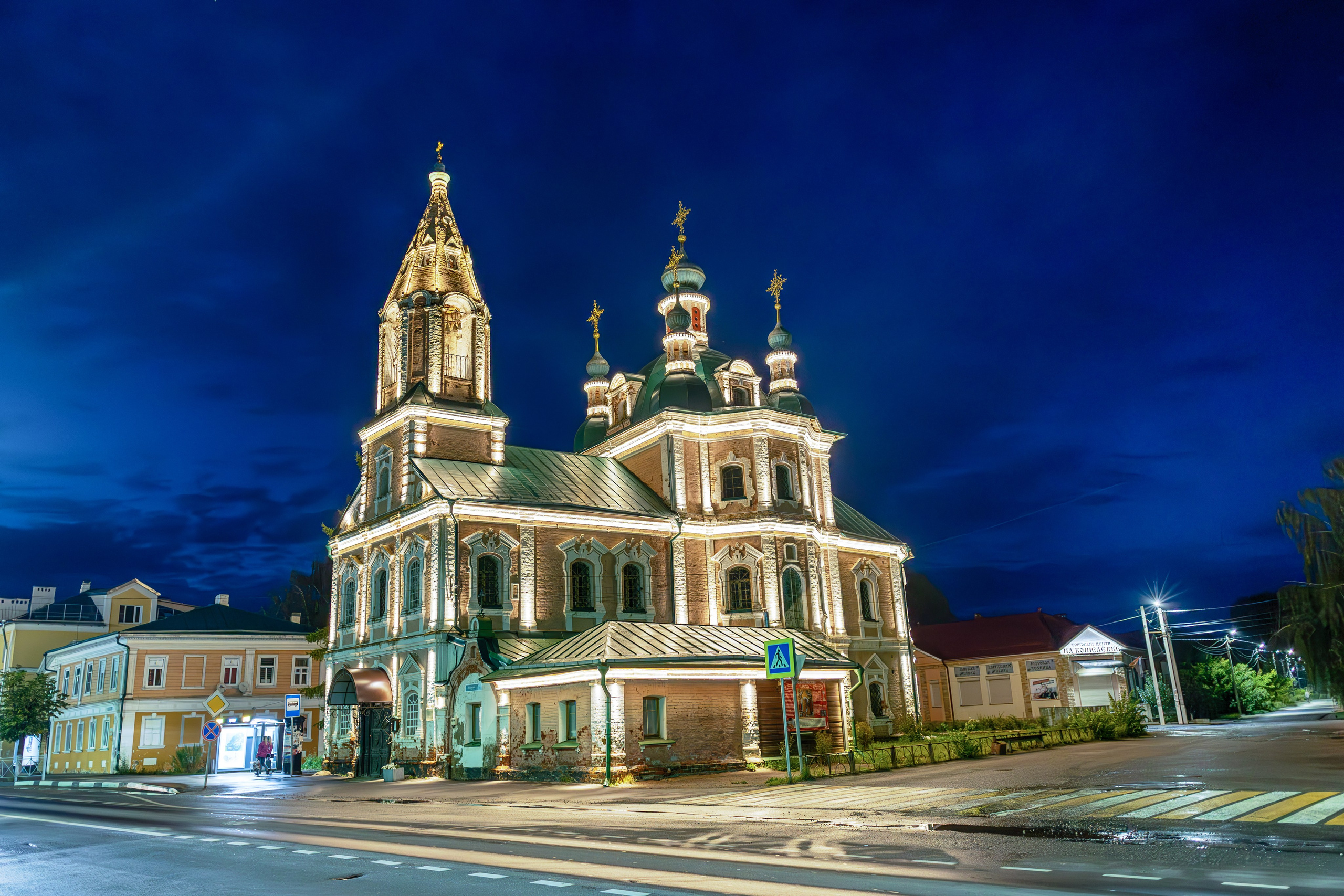 Вечерняя Прогулка по Ростовской Улице. 1000 куполов России, фотопроект Вадима Квятковского и Надежды Ельцовой