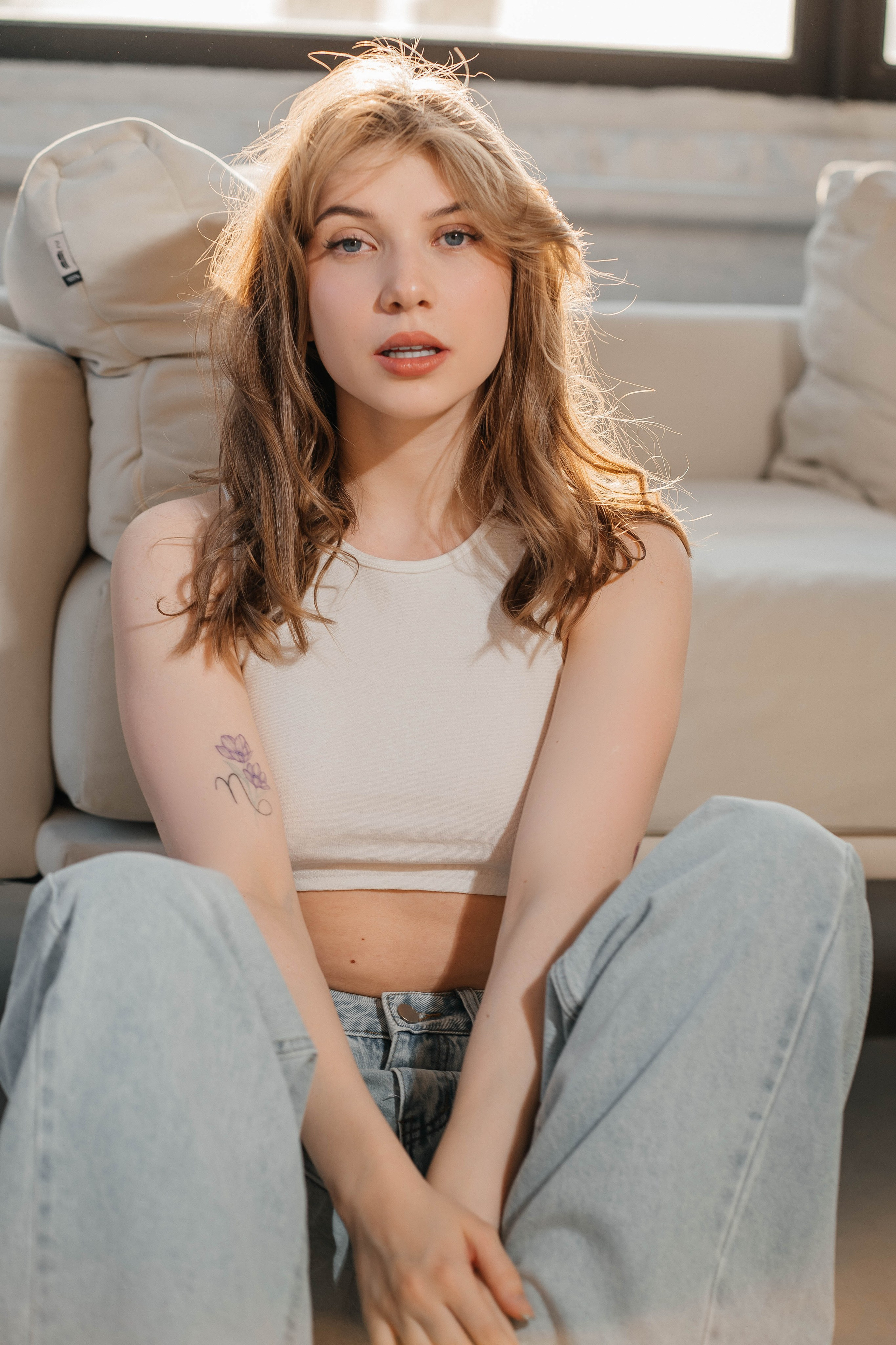 Съемки в интерьере студий. Виктория Алпеева — фотограф по любви