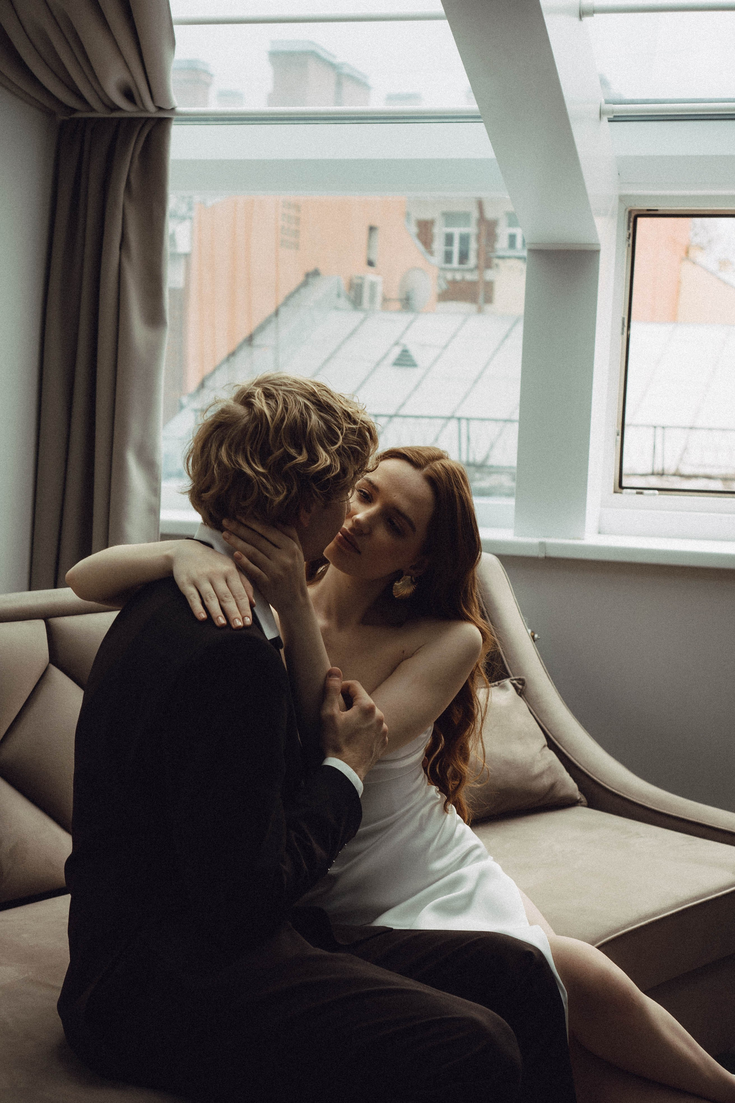 СВАДЕБНАЯ СЬЕМКА В ОТЕЛЕ. СБОРЫ ЖЕНИХА И НЕВЕСТЫ И ТАКЖЕ ТОР И ПОДГОТОВКА К ПРОГУЛКЕ. Профессиональный фотограф, Санкт-Петербург — Виктория Богомолова