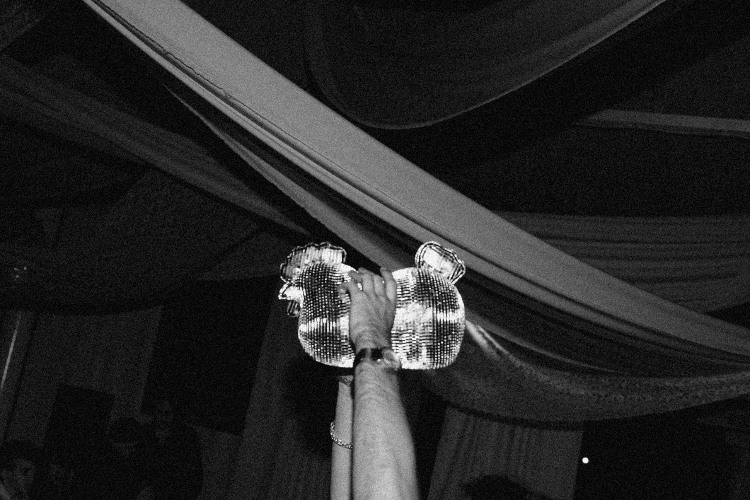 Куда иголочка — туда и ниточка. Свадебный фотограф Наташа Алешина