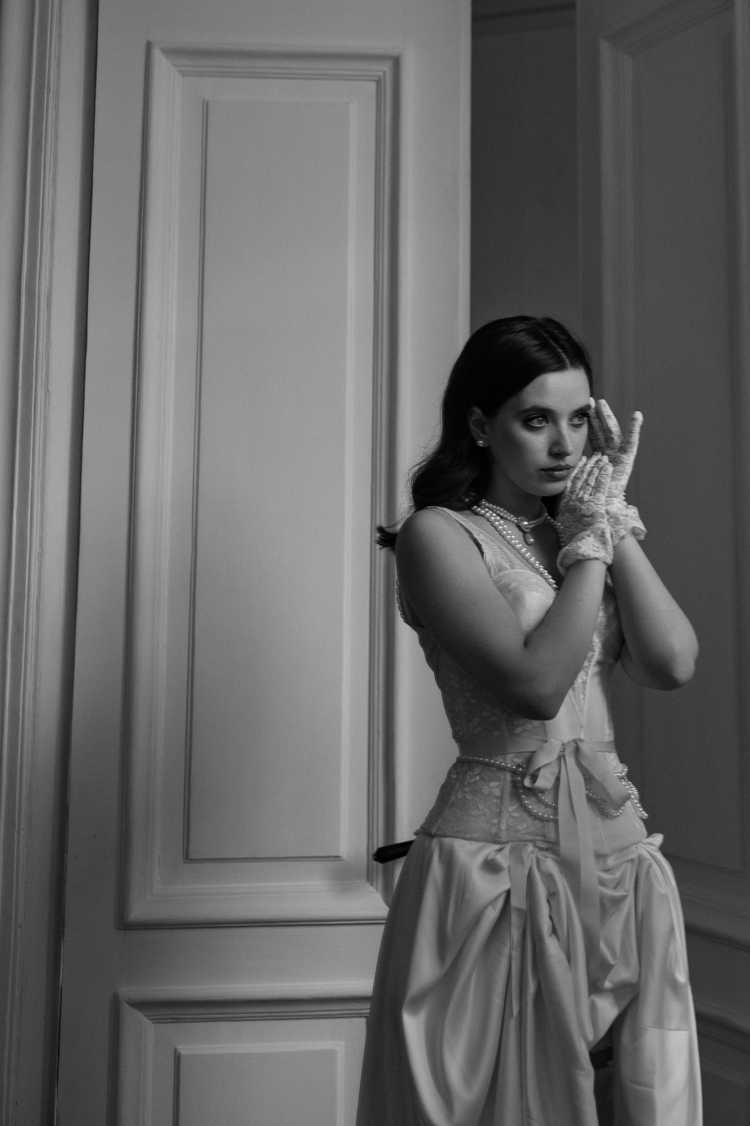 Свадебная фотосессия в квартире-студии. Свадебный фотограф в Москве Мария Крош