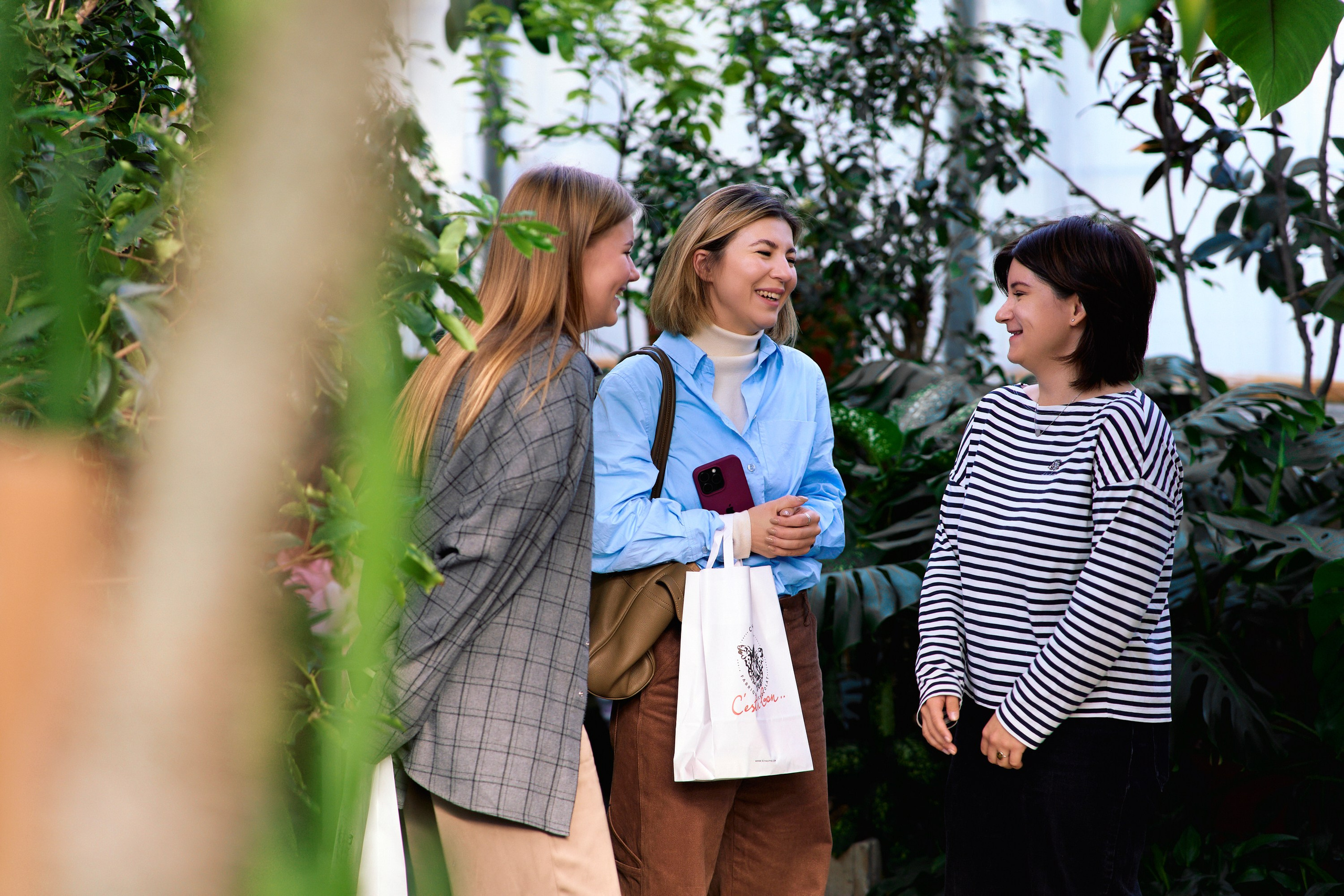 СЧАСТЬЕ В ОРАНЖЕРЕЕ. Photographer — ERASTOV