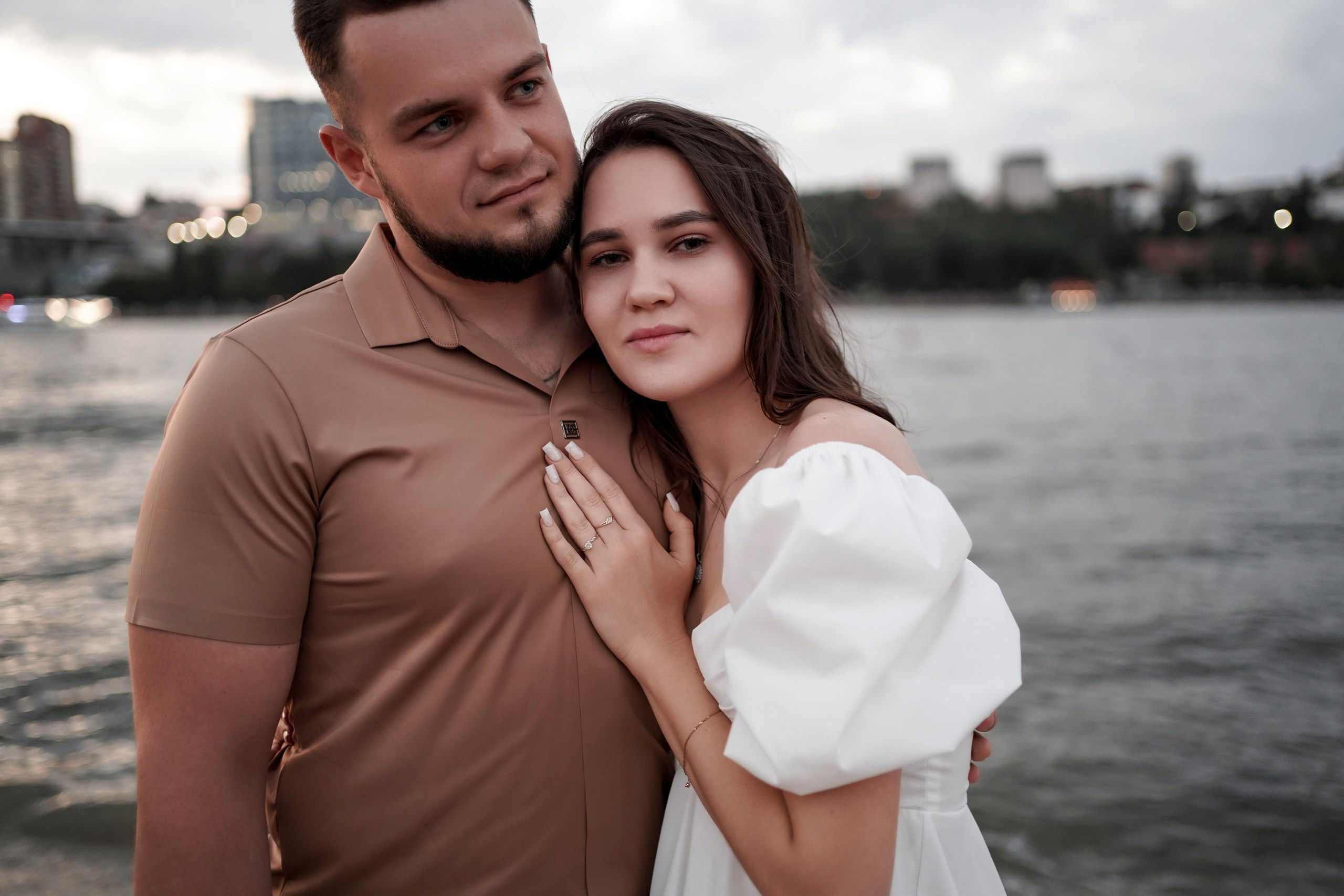 Фотограф на парную фотосессию love story в Ростове-на-Дону. Левый берег Дона. Свадебный фотограф в Ростове-на-Дону. Таинство Крещения и Венчания, семейные фотосессии. Алёна Чёботова