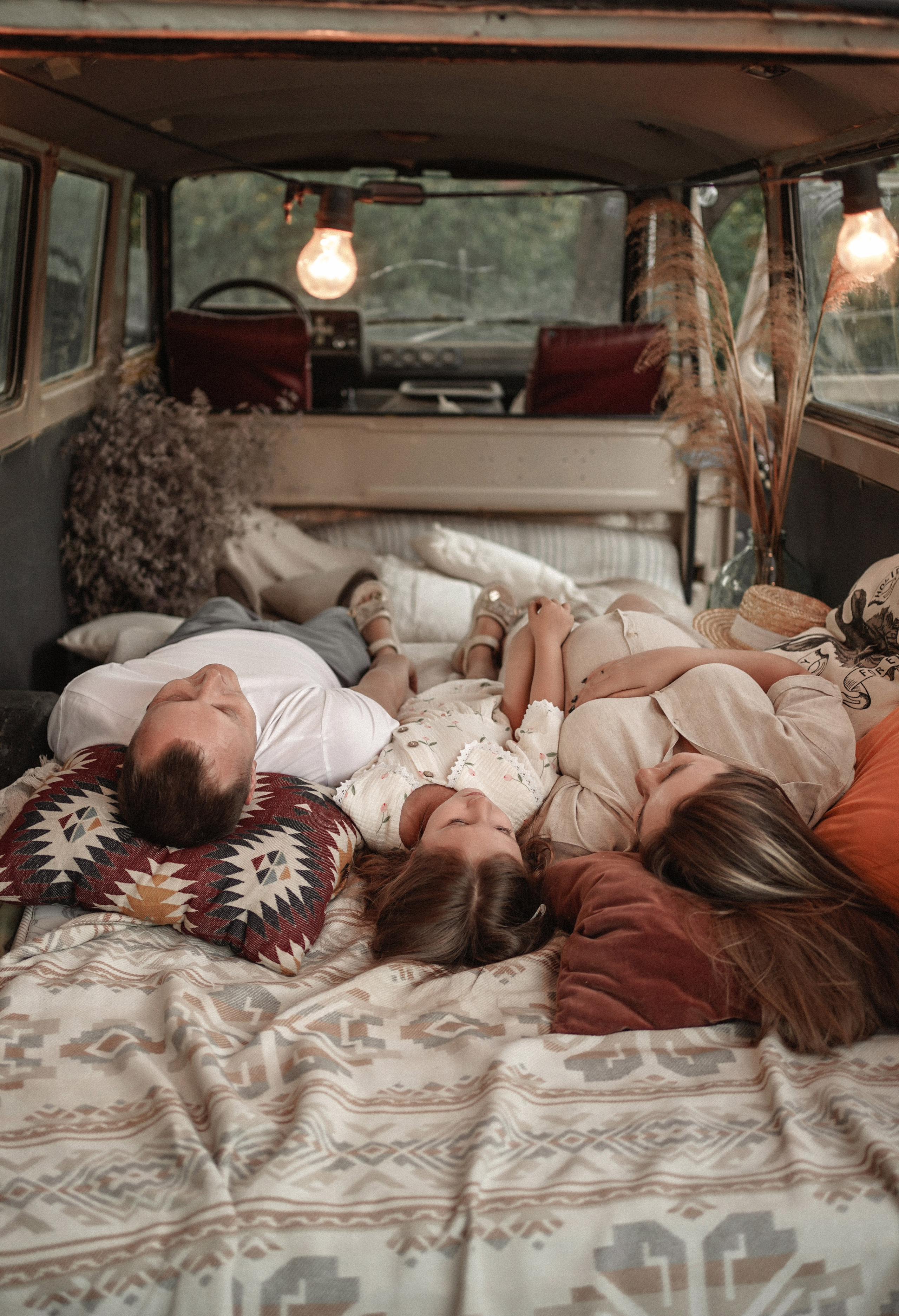 Семейный и свадебный фотограф в Ростове. Широкий спектр локаций. Свадебный фотограф в Ростове-на-Дону. Таинство Крещения и Венчания, семейные фотосессии. Алёна Чёботова