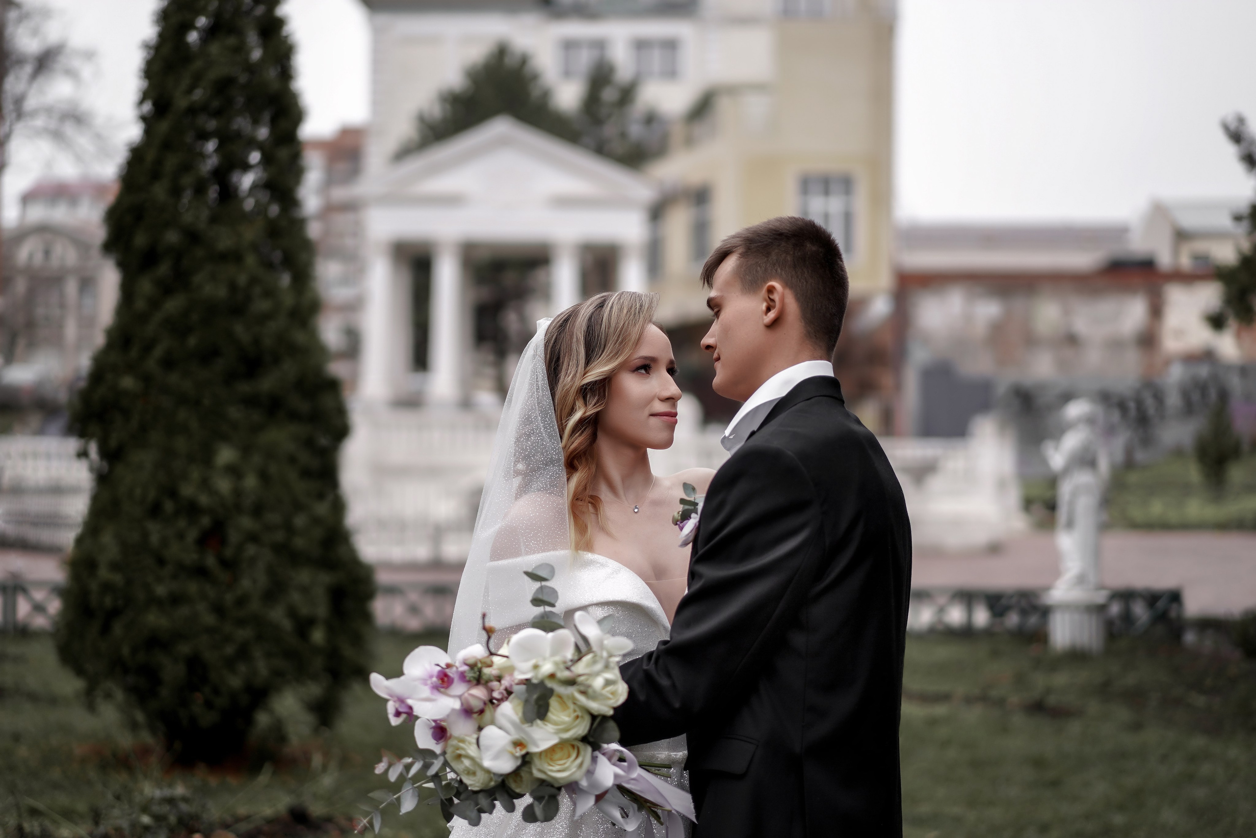 Свадебный фотограф Ростов-на-Дону, Батайск, Новочеркасск, Аксай. Сергей и Кристина в парке Максима Горького. Свадебный фотограф в Ростове-на-Дону. Таинство Крещения и Венчания, семейные фотосессии. Алёна Чёботова