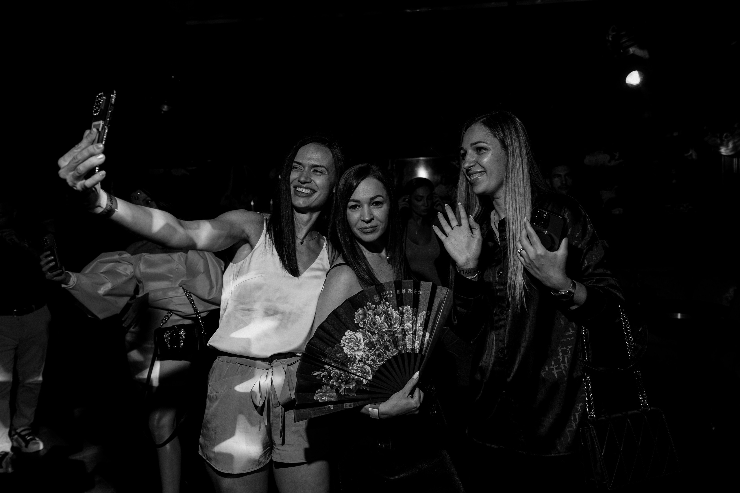 BURLESQUE BY COMMUNITY. Свадебный и контент фотограф в Москве — Юлия Барно (Баранова)