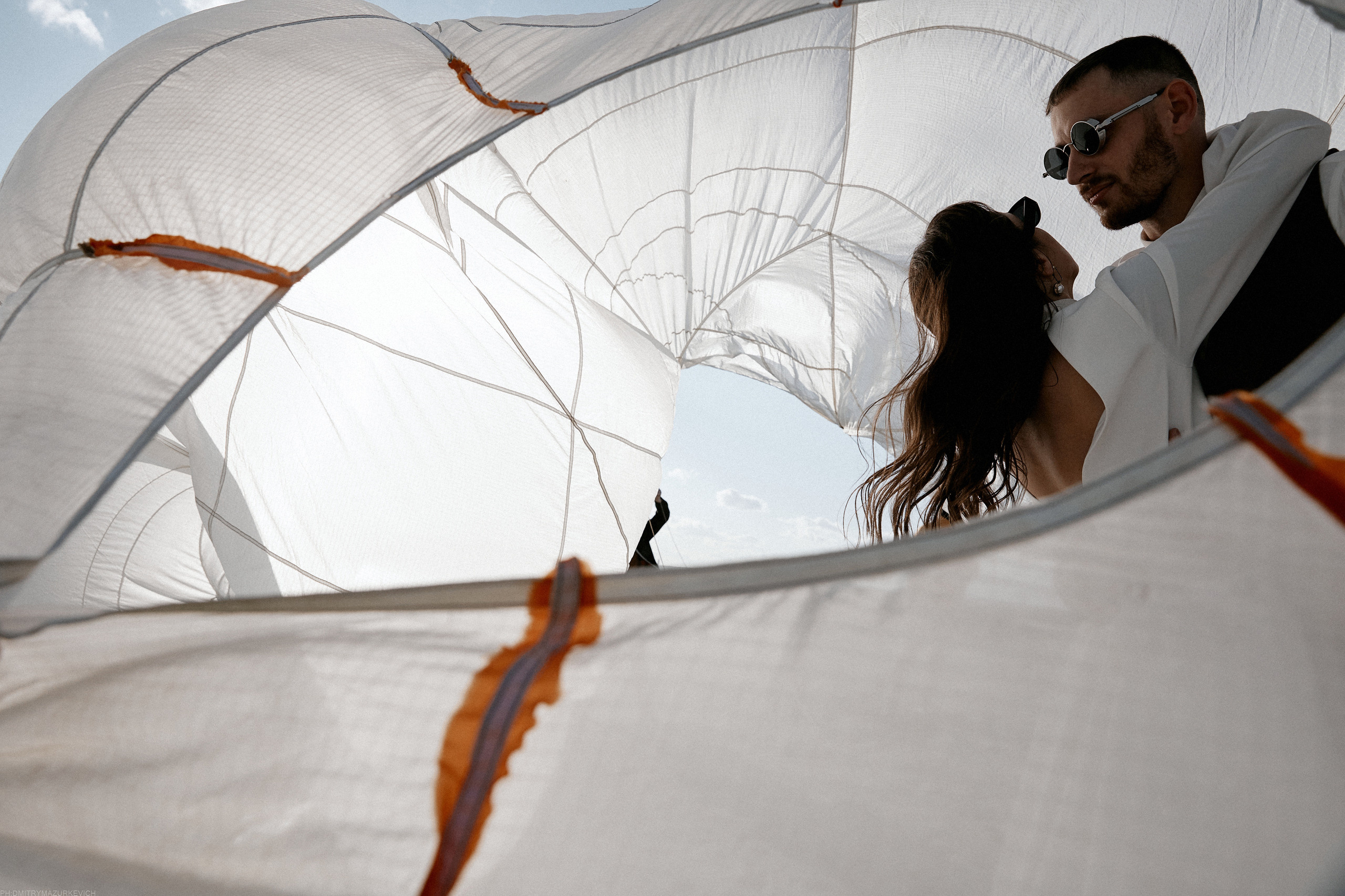 PARACHUTE. Дмитрий Мазуркевич: Профессиональный Репортажный Фотограф