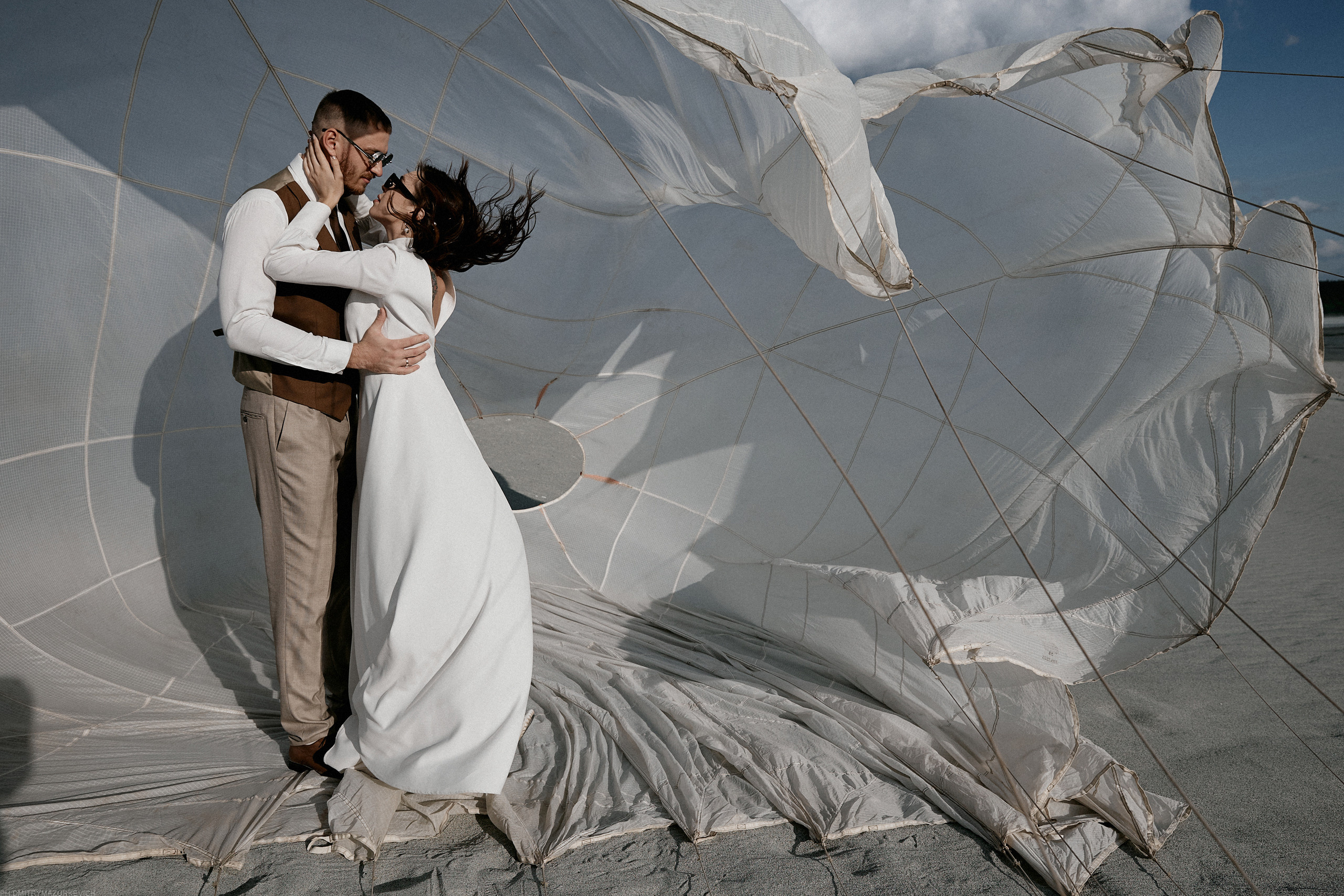 PARACHUTE. Дмитрий Мазуркевич: Профессиональный Репортажный Фотограф