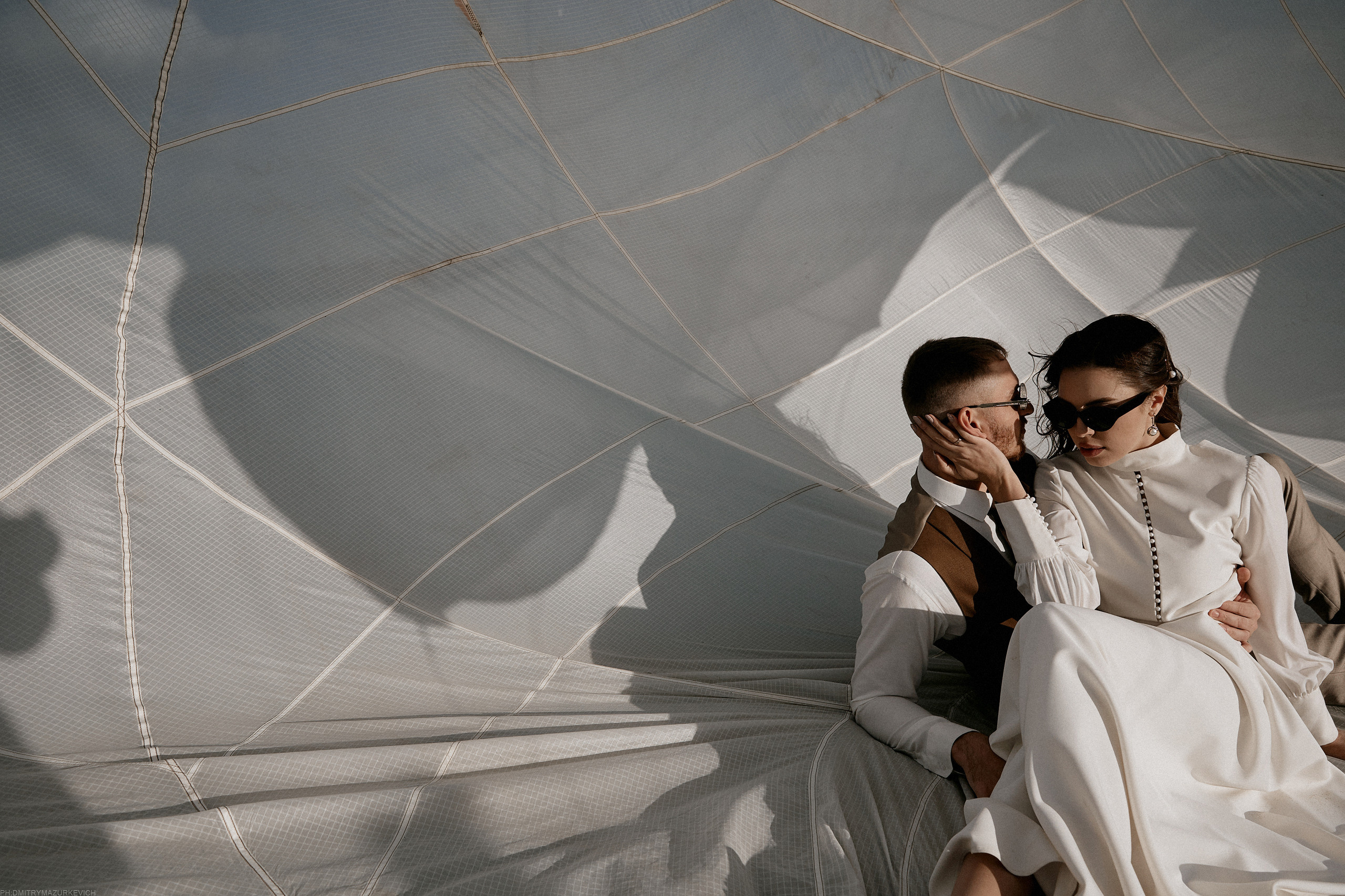 PARACHUTE. Дмитрий Мазуркевич: Профессиональный Репортажный Фотограф