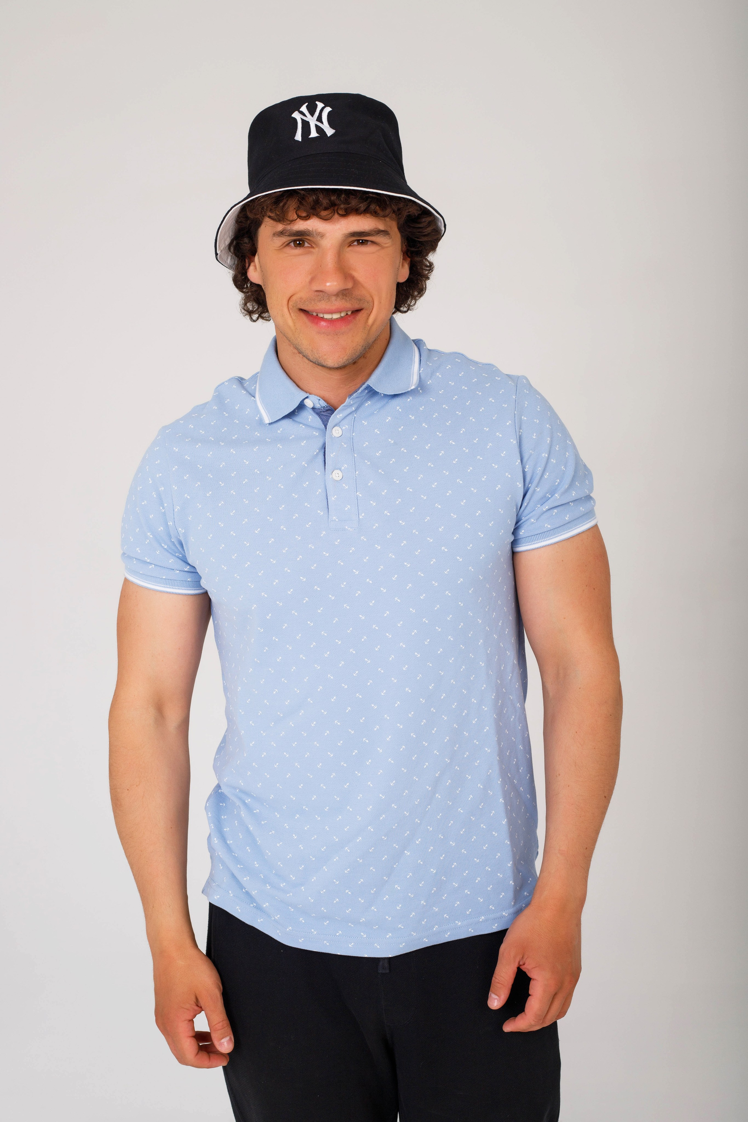 Максим, 181 см, 48-50 р-р. KED Production — продакшн из СПб. Создаём фото, видео и контент, который помогает брендам и селлерам продавать больше