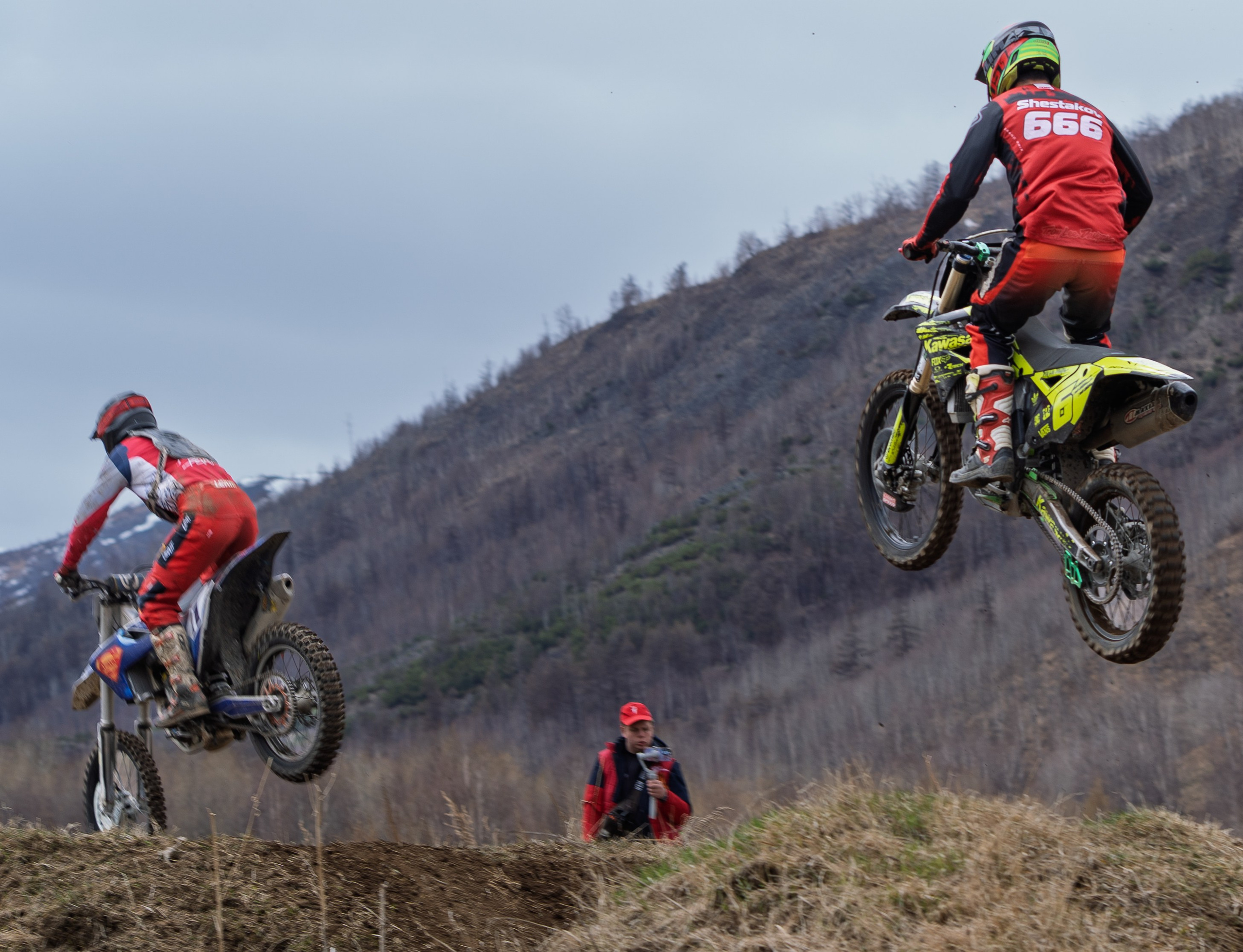 Мотогонки Эссо май 2025. Фотограф Ворошилов Дмитрий. Эссо. Камчатка