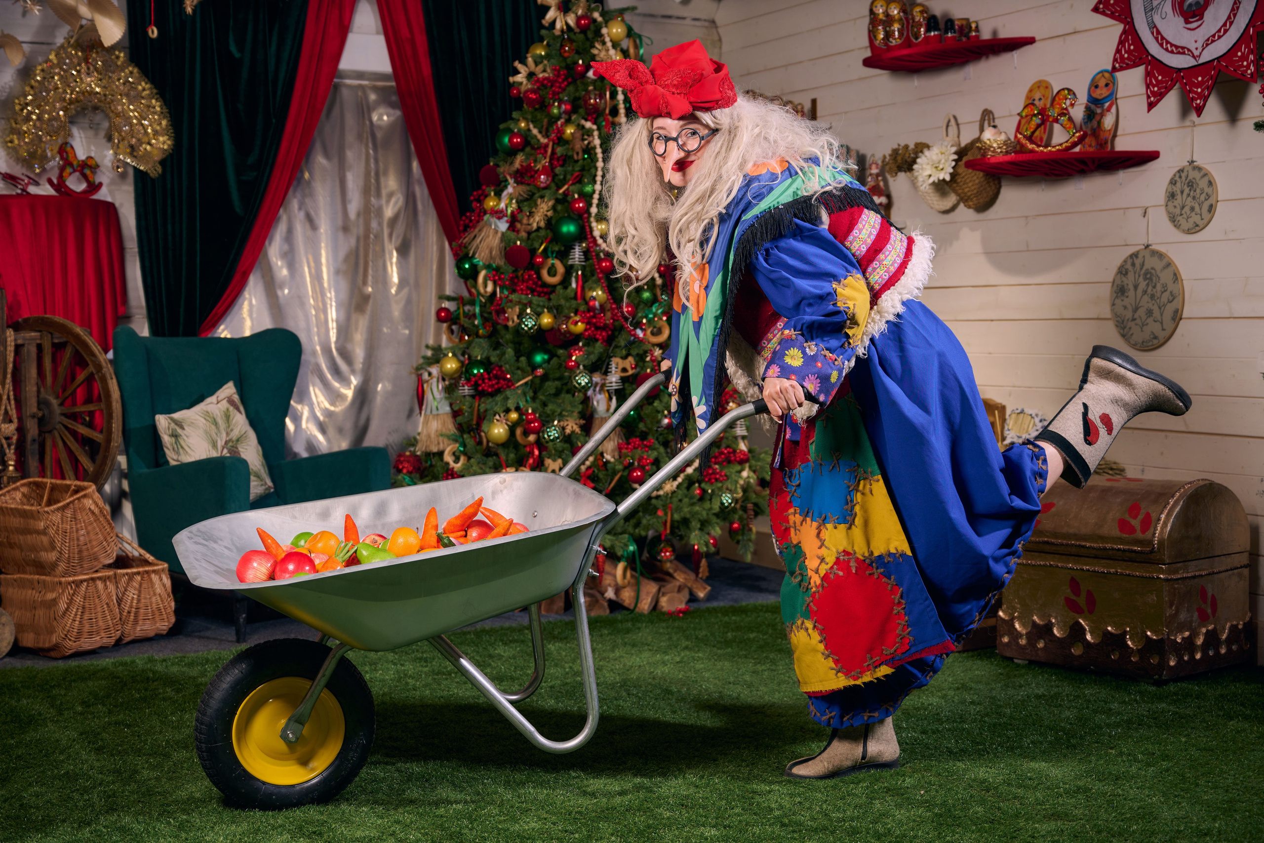 Баба-Яга. Никита Хохловский фото и видео продакшн