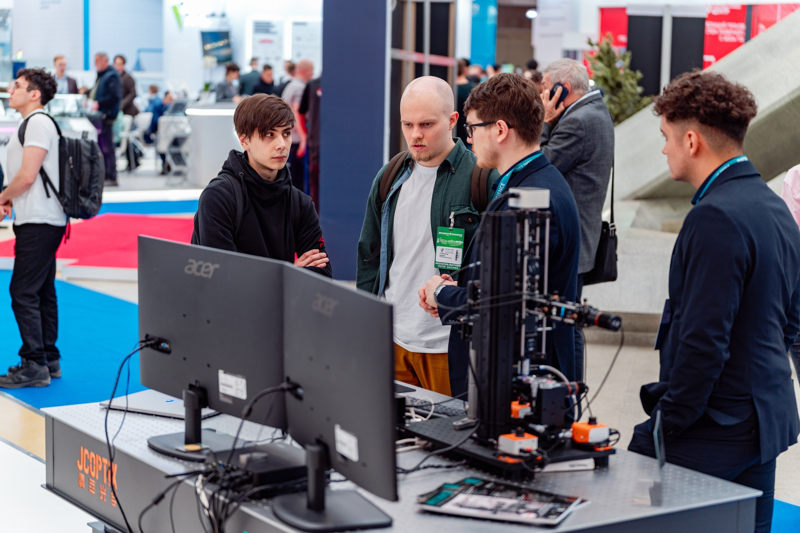 Фотограф на выставку. Репортажный фотограф в Москве Измалков Артем