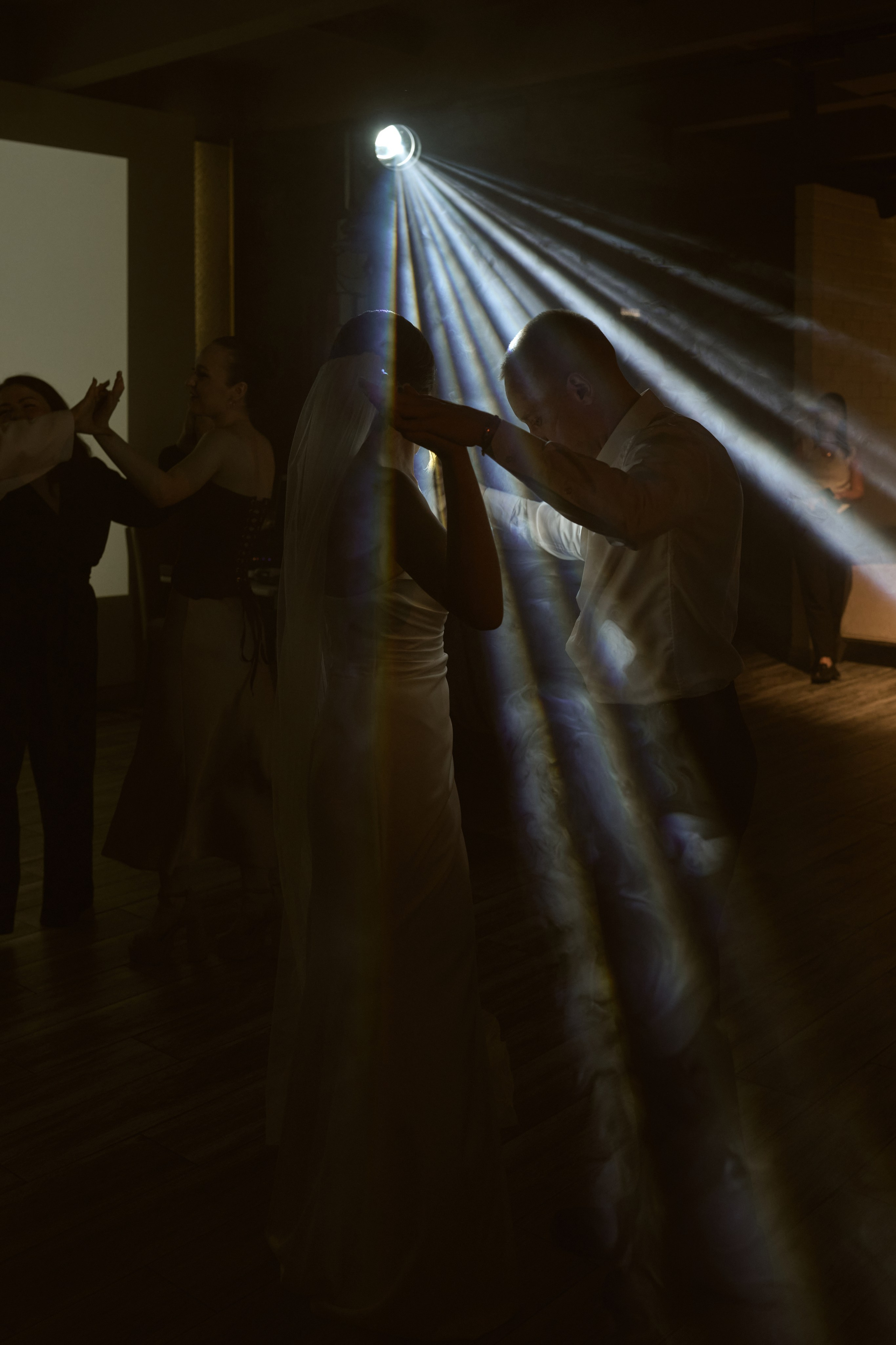 Марат и Карина — Ресторан «Dieci». Свадебный фотограф Екатеринбург/Челябинск — Любовь Волохова