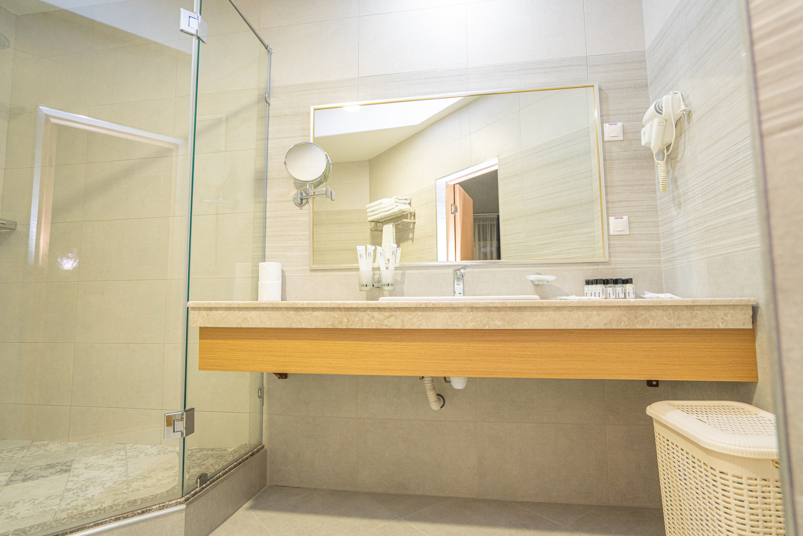 Интерьерная фотосъемка премиальных отелей Dream Hotel в Краснодаре и Анапе Профессиональная фотосъемка интерьеров отелей Dream Hotel: Красно. Шедевры для Вас! Фотограф и Видеограф в Краснодаре Пахиев Руслан