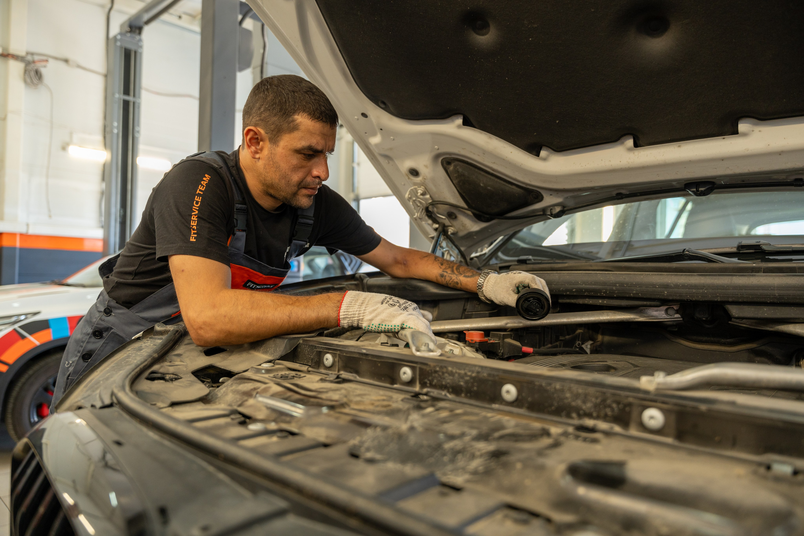 Интерьерная фотосъемка автосервиса Fit Service в Краснодаре — сеть СТО Профессиональная фотосъемка интерьера техцентра в Краснодаре. Шедевры для Вас! Фотограф и Видеограф в Краснодаре Пахиев Руслан