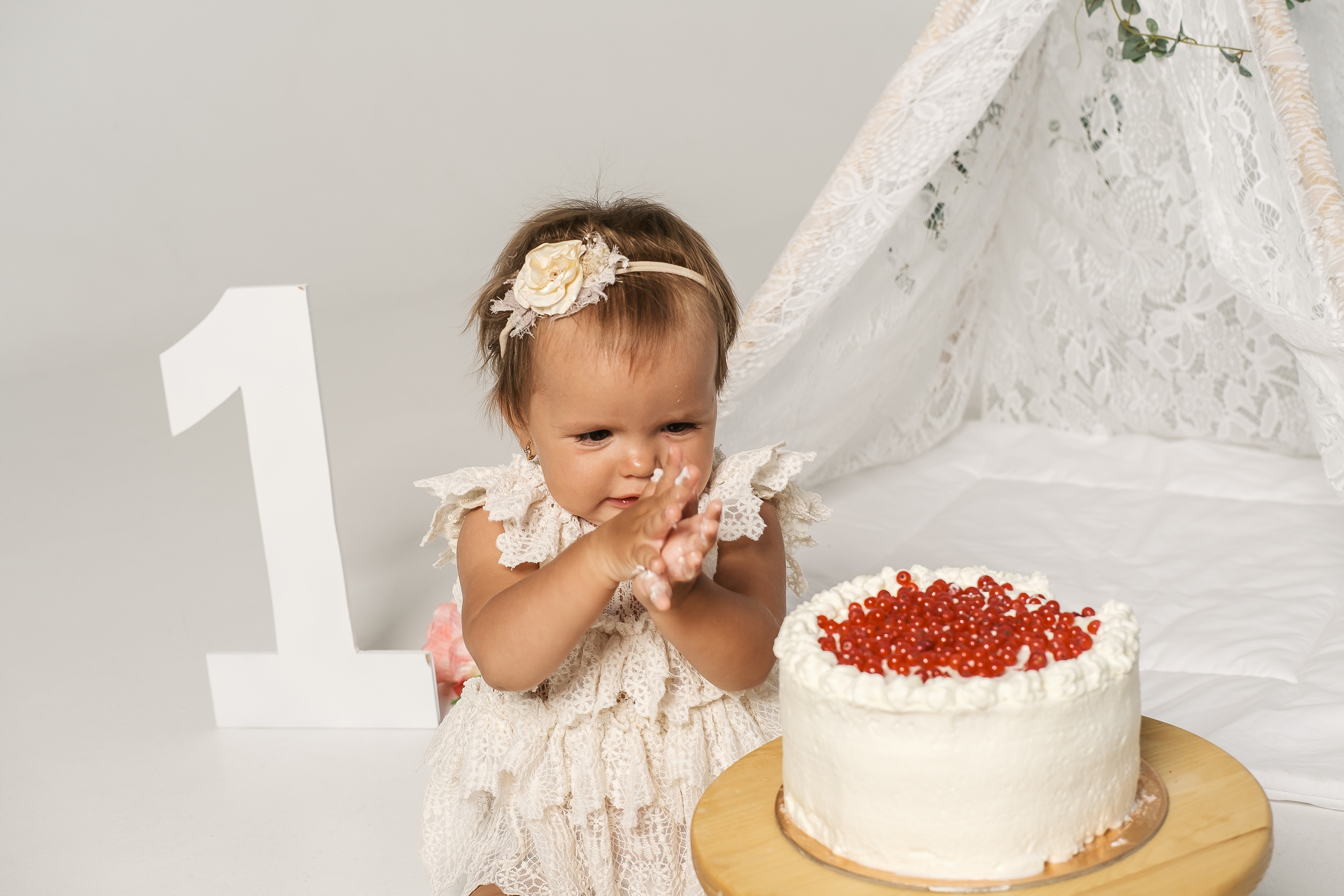 Годовасики. Семейный фотограф и фото новорождённых в Астрахани Надежда Турченко
