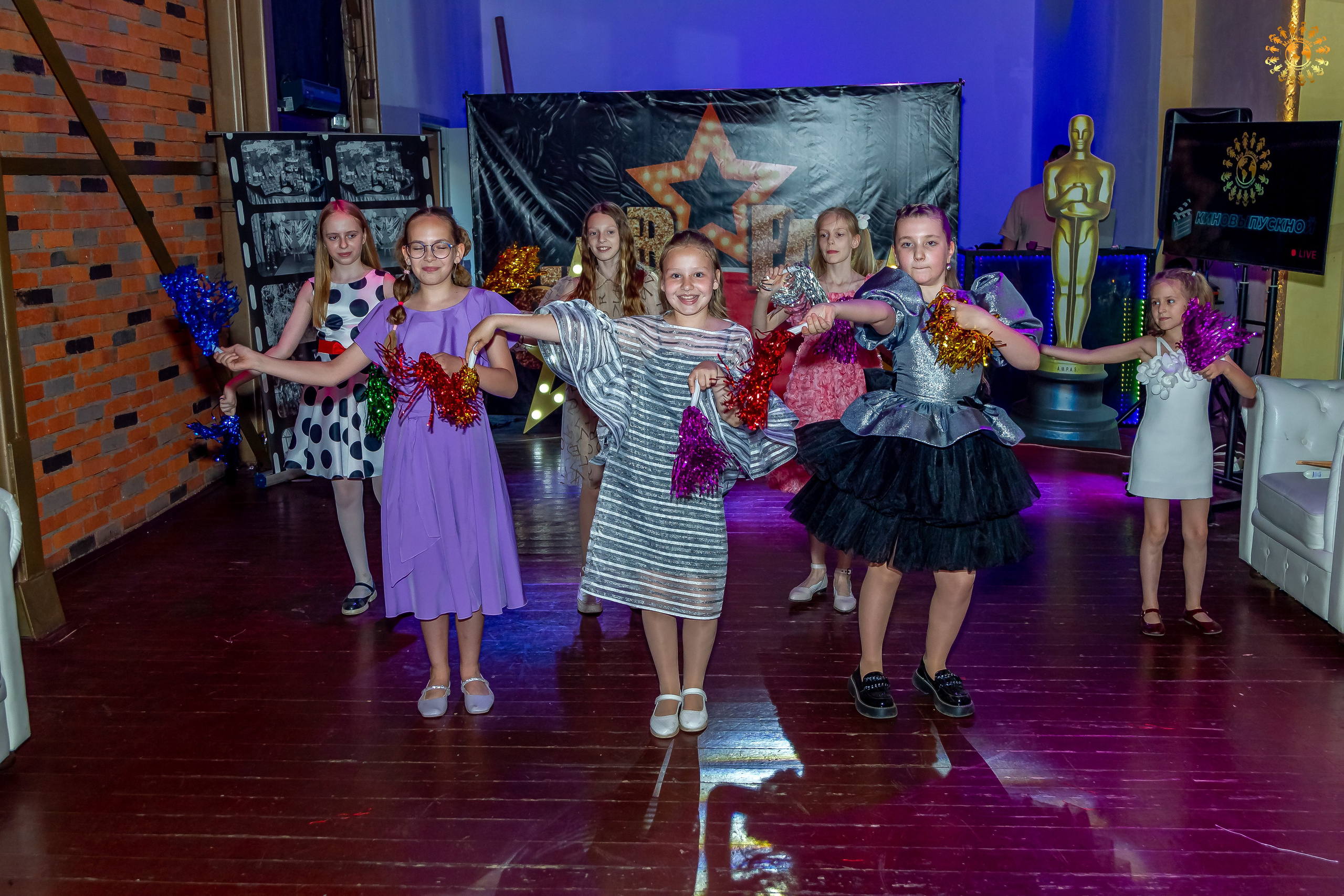 Выпускной 4-го класса 2024. Школа 2109. Репортажная съемка в Москве и области. Анималистика