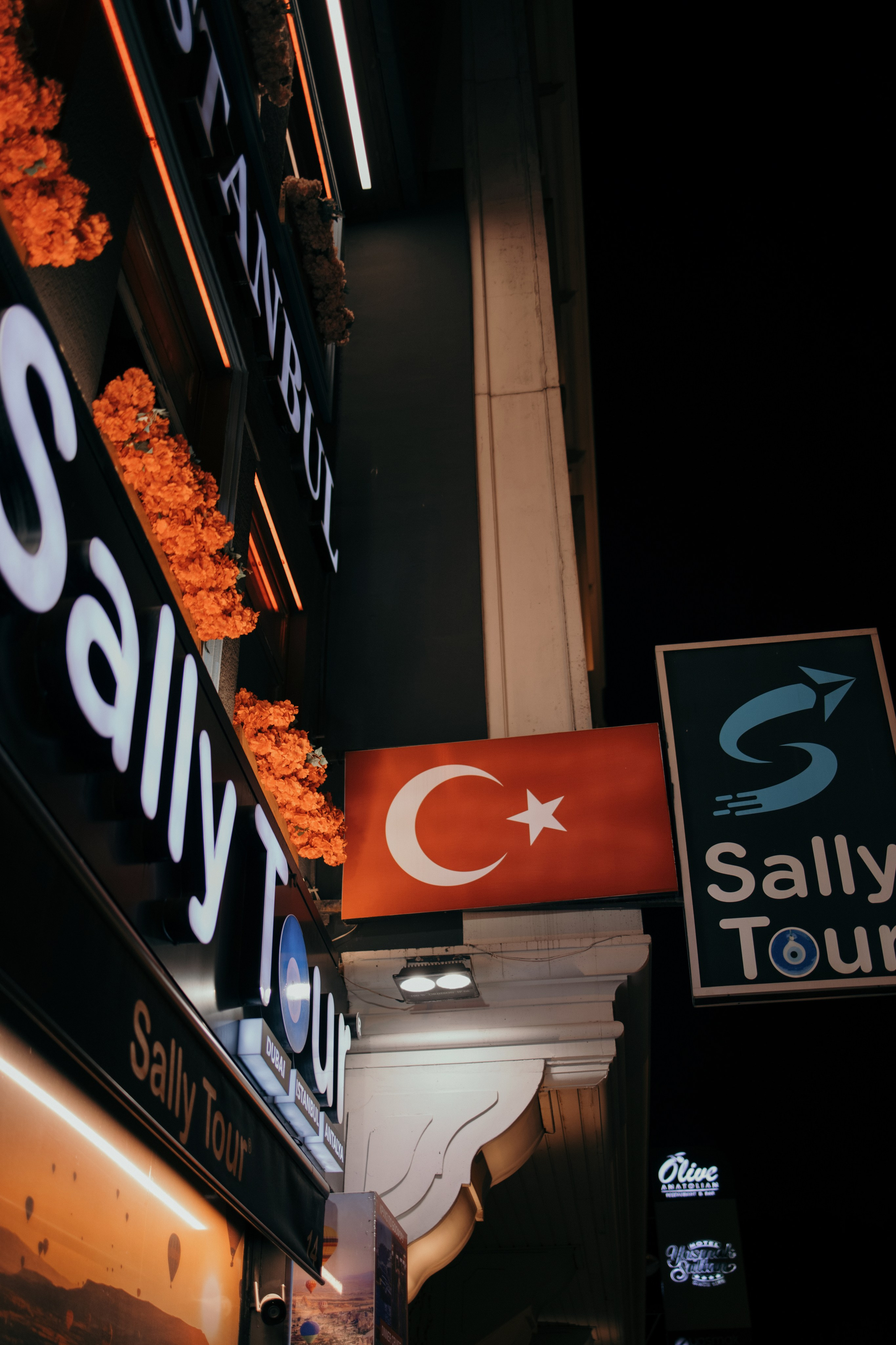 Street photo. Photographer in Turkey — Dari N