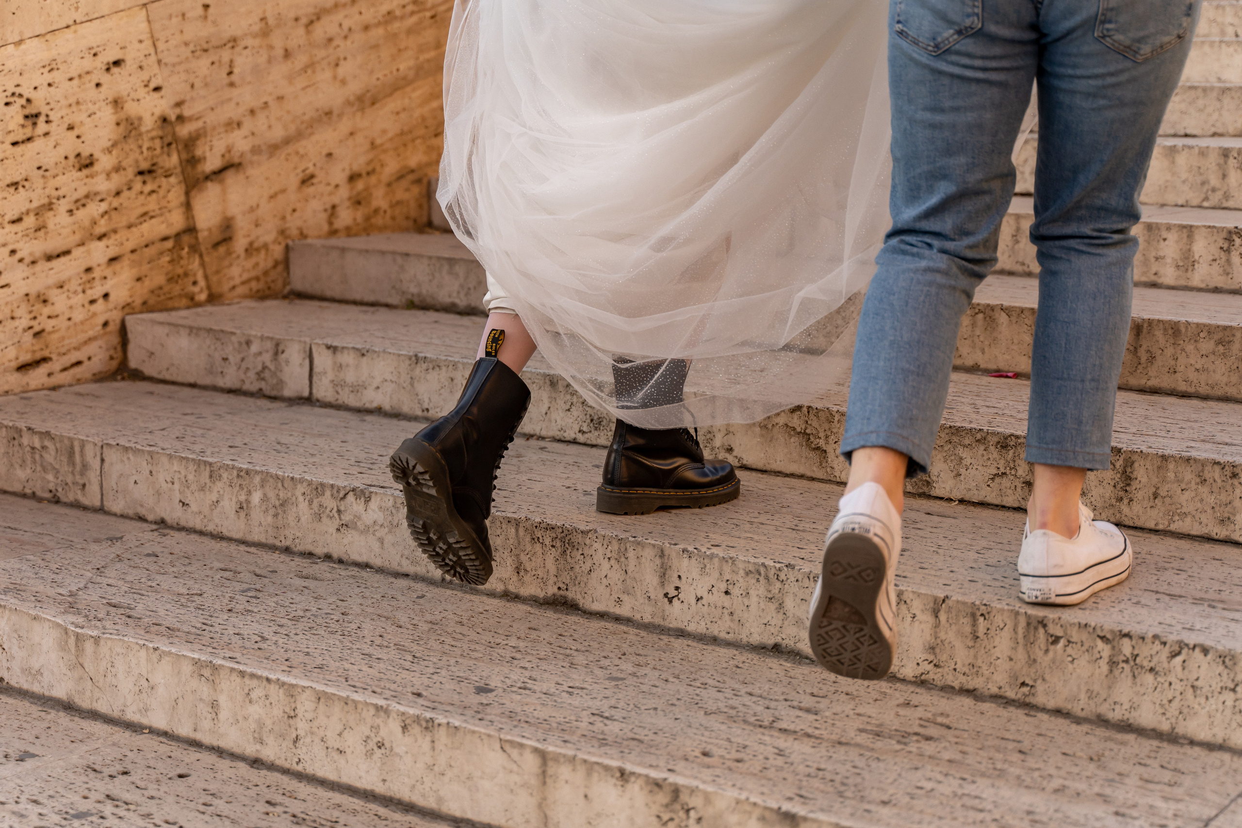 Даня и Даша. Камерная свадьба в Ереване. Свадебный и семейный фотограф Ирина Чернова