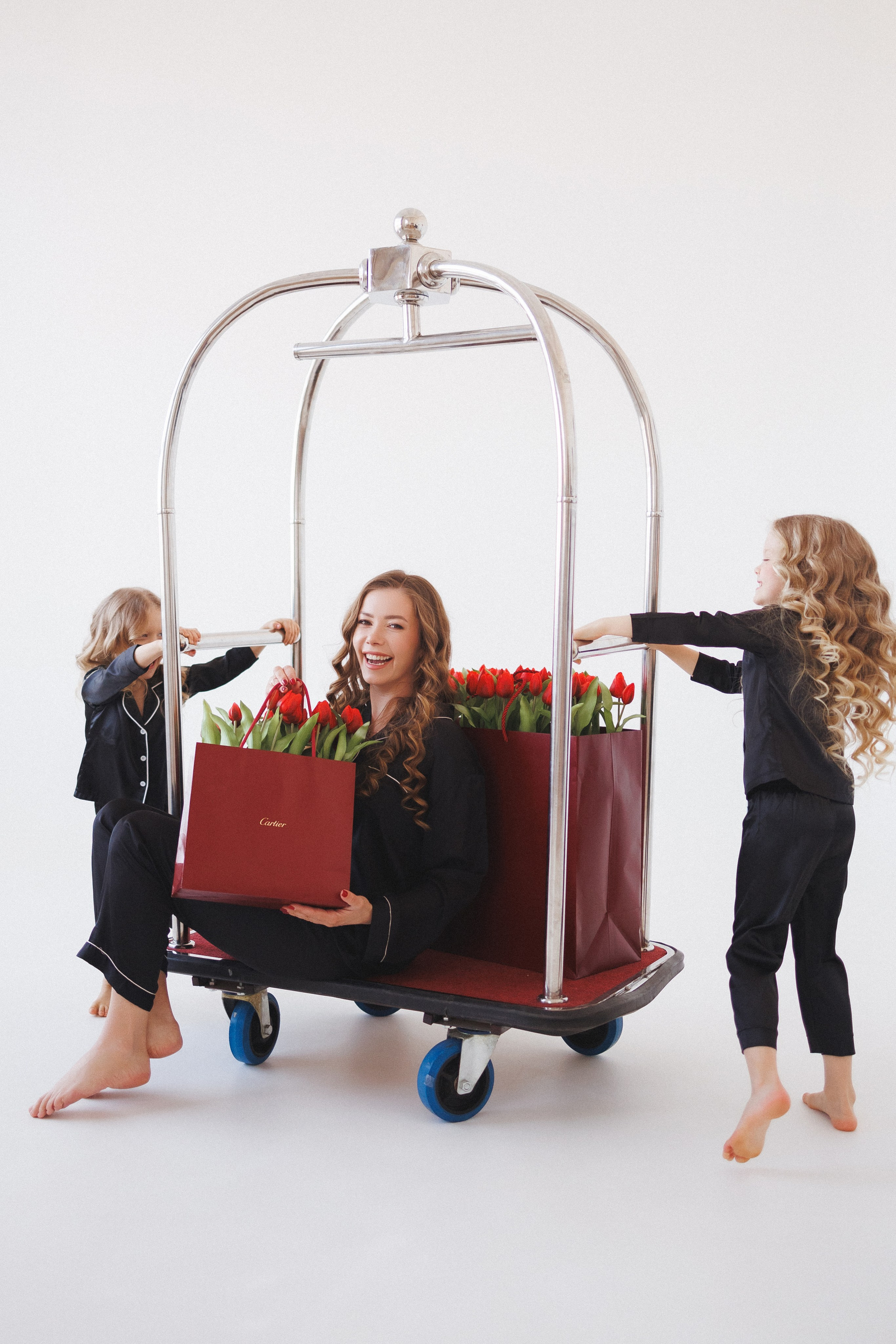 Фотосессия для девочек в тематике «Гардеробная». Семейный и детский фотограф в Краснодаре Анна Трашкова